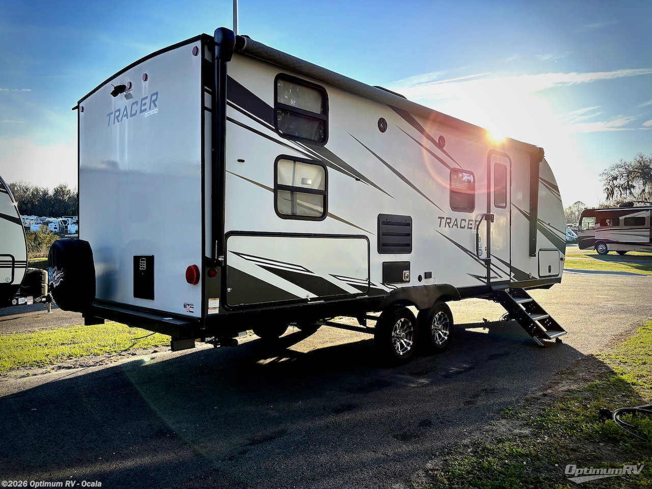 2021 Prime Time Tracer 24DBS - Used Travel Trailer For Sale by Optimum RV - Ocala in Ocala, Florida features Slideout, Awning