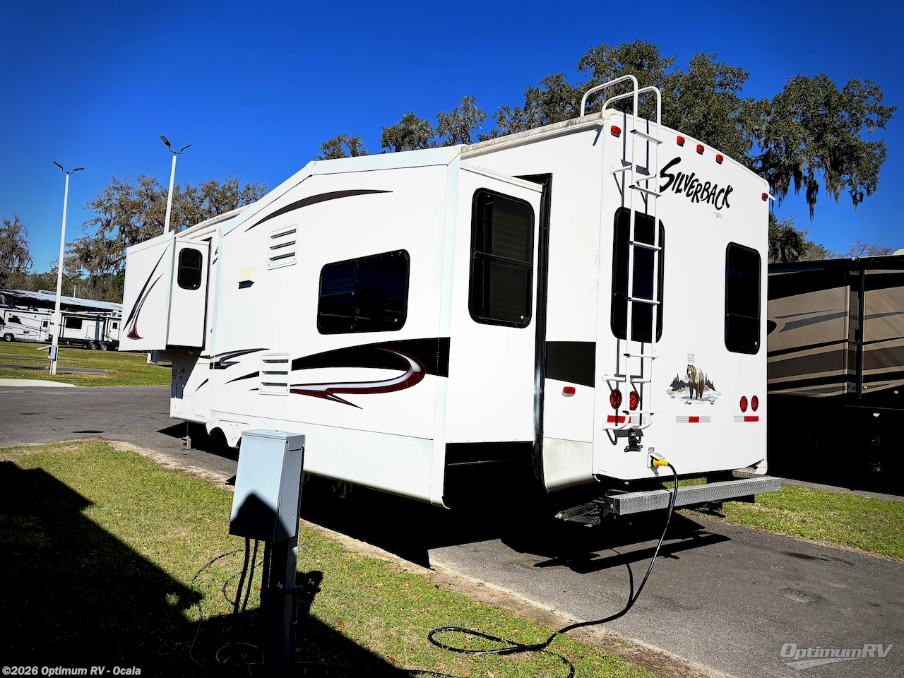 2012 Cedar Creek Silverback 29RE by Forest River from Optimum RV - Ocala in Ocala, Florida