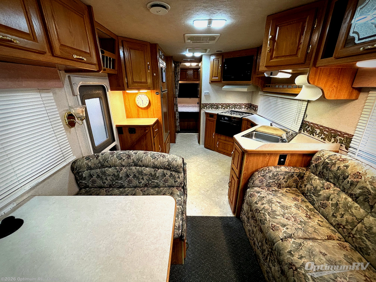 Used 2000 Coachmen Santara 315QB available in Ocala, Florida
