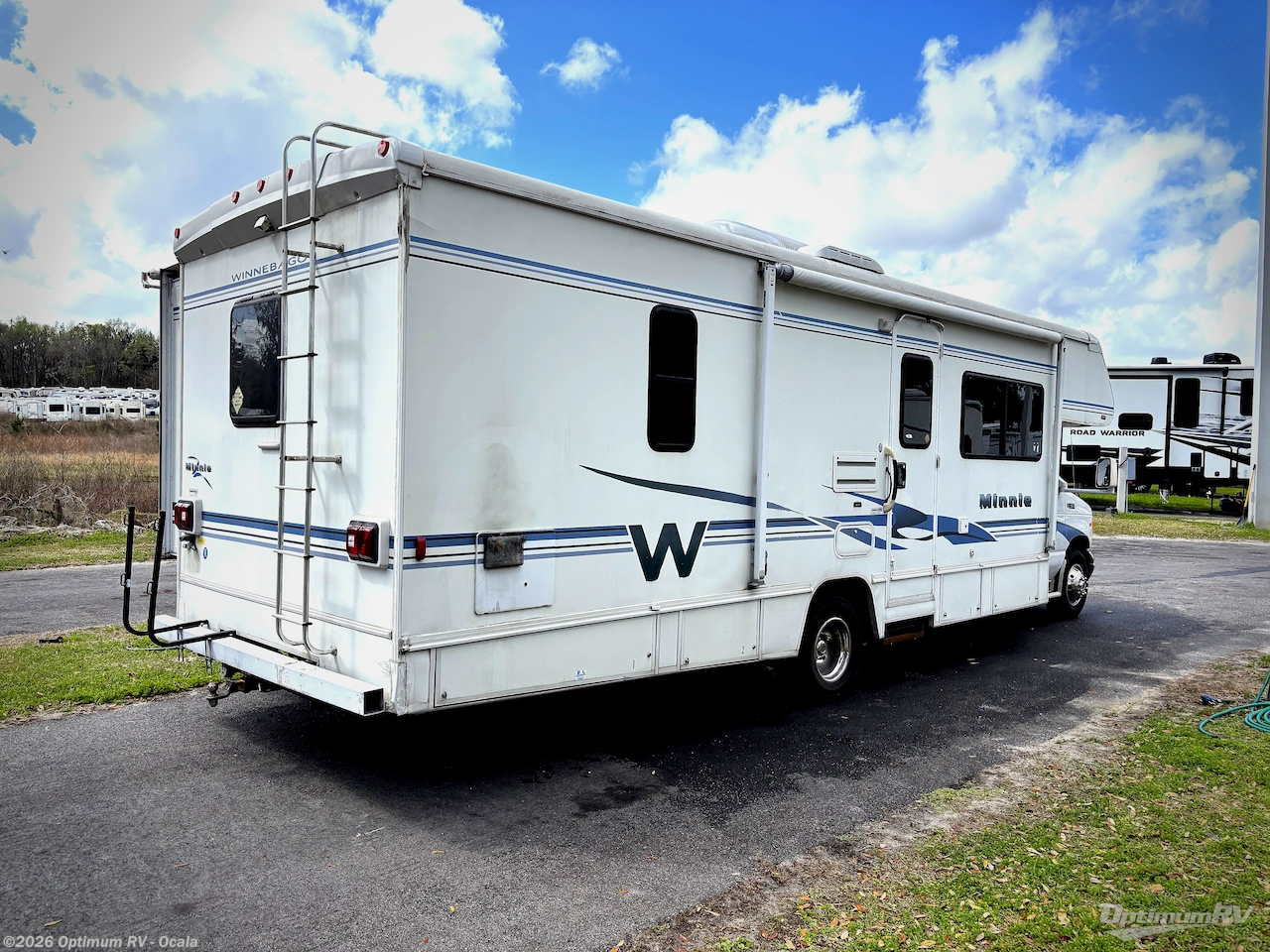 2003 Winnebago Minnie Winnie 329B - Used Class C For Sale by Optimum RV - Ocala in Ocala, Florida