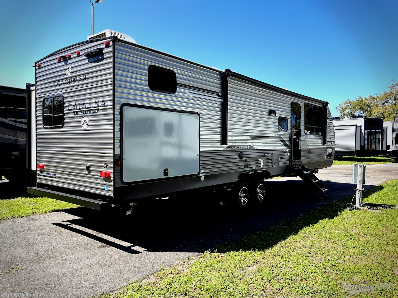 2026 Coachmen Catalina Legacy Edition 343BHTS - New Travel Trailer For Sale by Optimum RV - Ocala in Ocala, Florida features Awning, Slideout