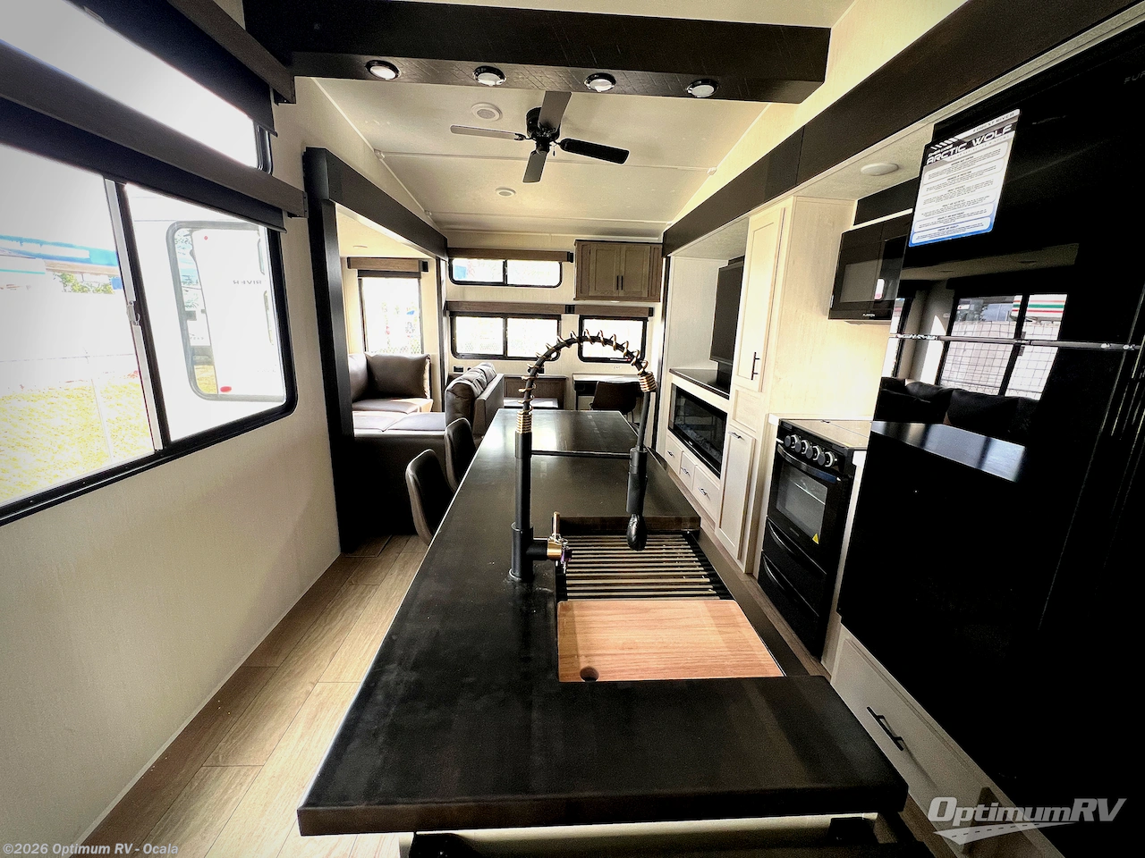 New 2026 Forest River Cherokee Arctic Wolf 38LEAH.G available in Ocala, Florida