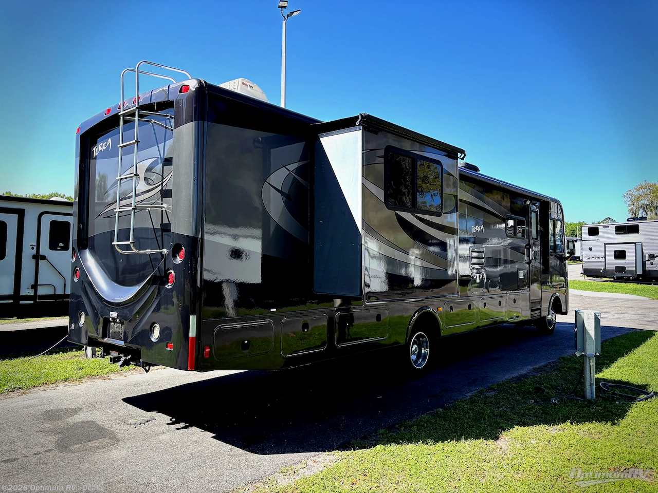 2014 Fleetwood Terra 34E - Used Class A For Sale by Optimum RV - Ocala in Ocala, Florida features Slideout