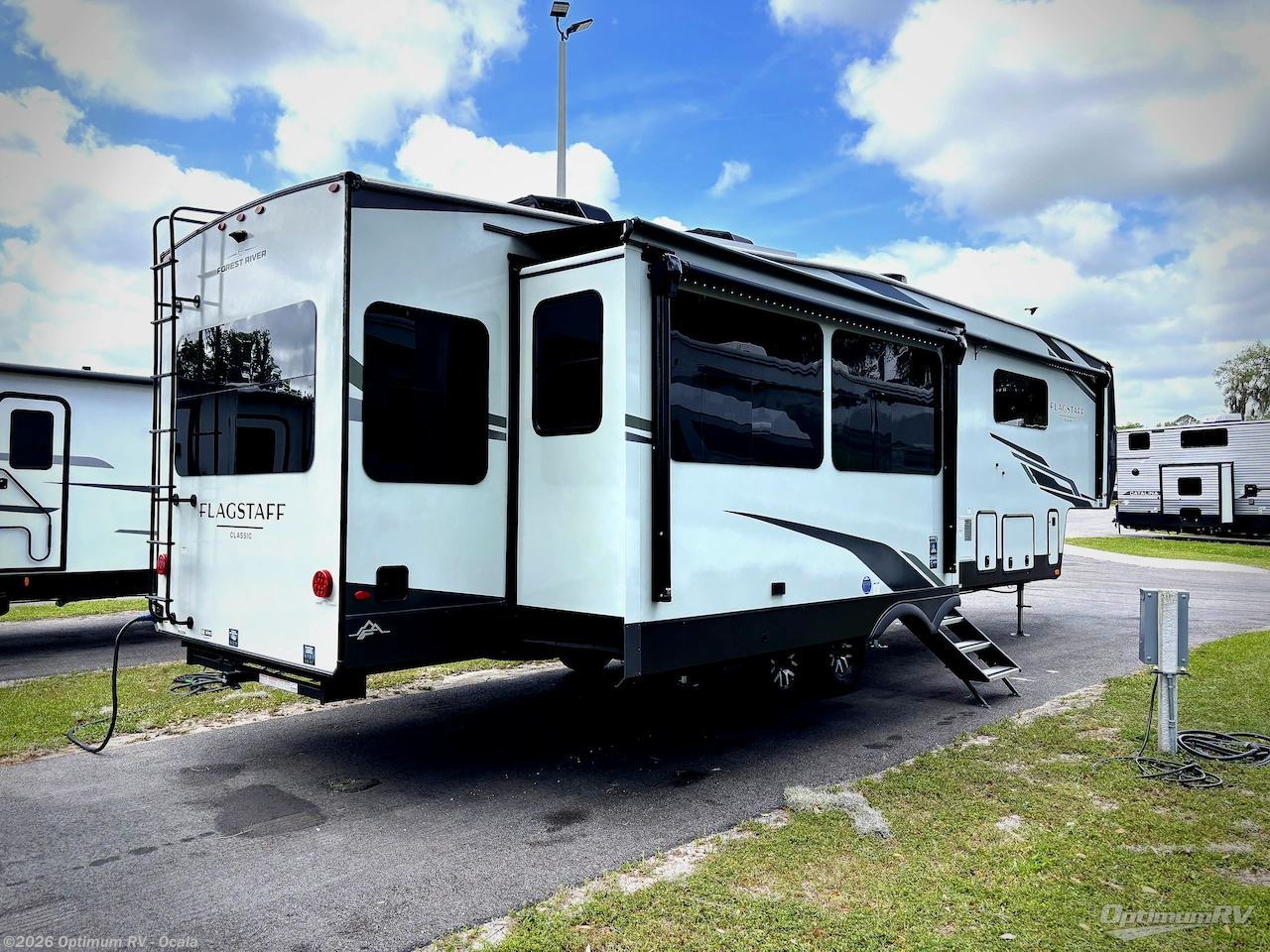 2026 Forest River Flagstaff Classic 401CFB - New Fifth Wheel For Sale by Optimum RV - Ocala in Ocala, Florida features Awning, Slideout