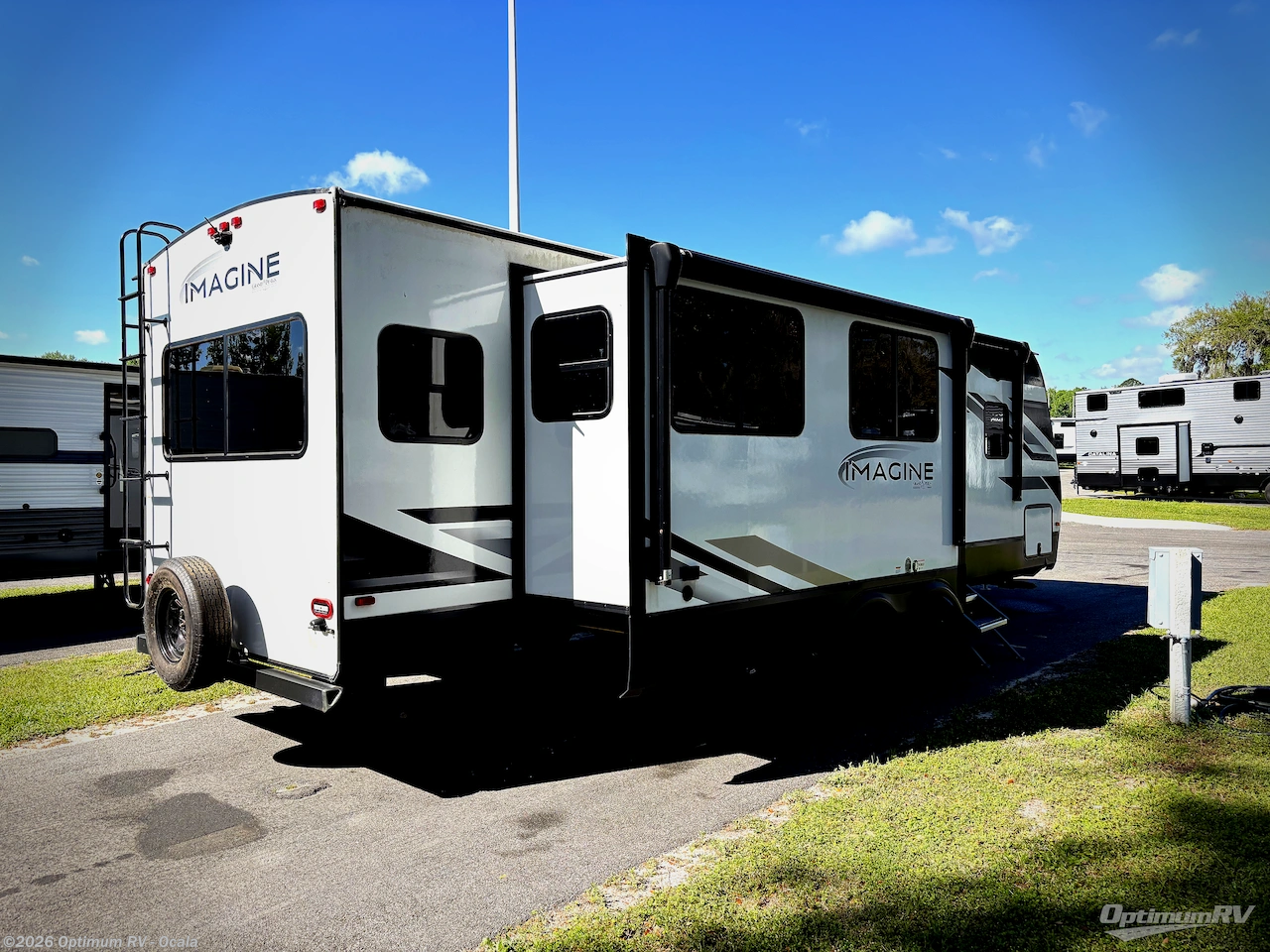 2022 Grand Design Imagine 2970RL - Used Travel Trailer For Sale by Optimum RV - Ocala in Ocala, Florida features Awning, Slideout