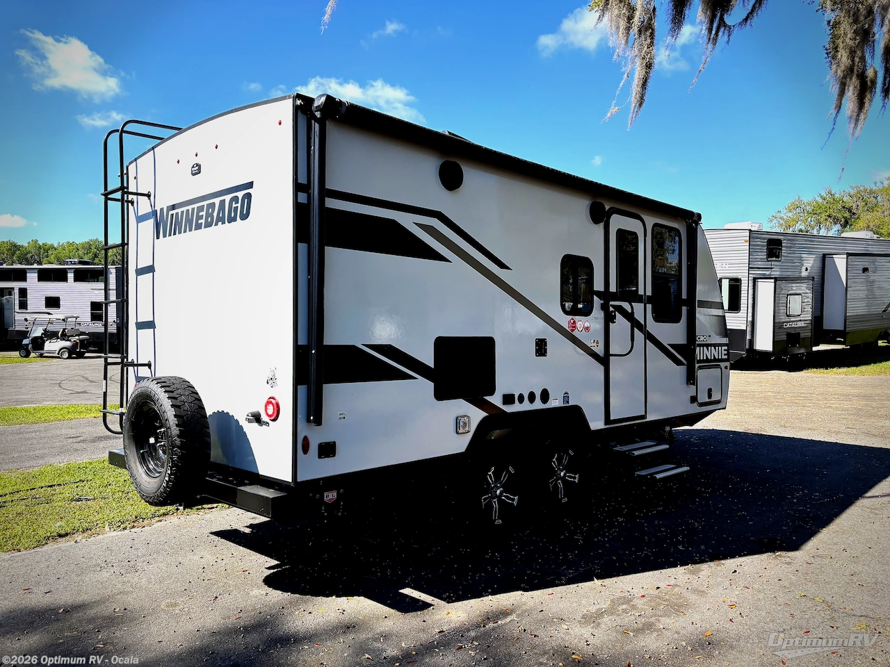 2023 Winnebago Micro Minnie 2108FBS - Used Travel Trailer For Sale by Optimum RV - Ocala in Ocala, Florida features Awning, Slideout