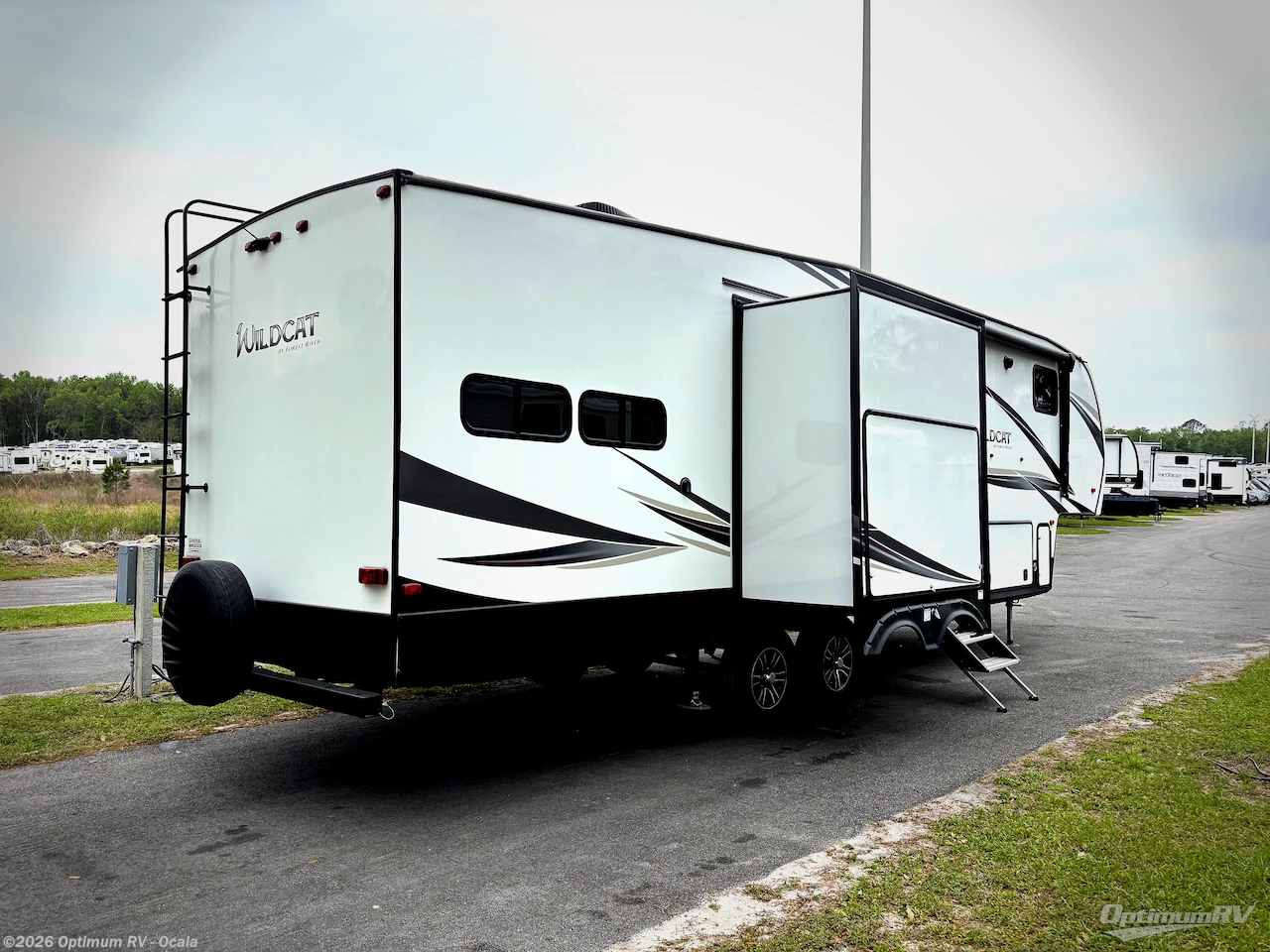 2020 Forest River Wildcat 322RK - Used Fifth Wheel For Sale by Optimum RV - Ocala in Ocala, Florida features Awning, Slideout