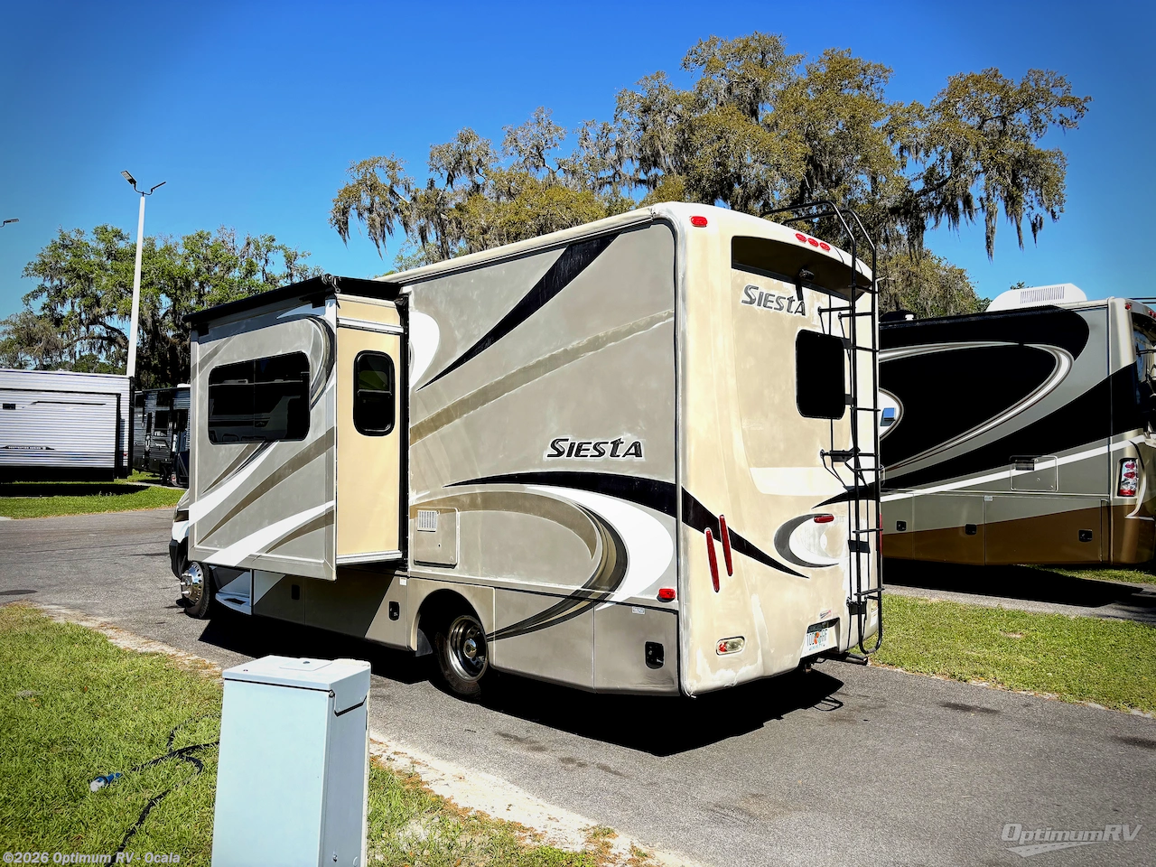 2015 Siesta Sprinter 24SA by Thor from Optimum RV - Ocala in Ocala, Florida