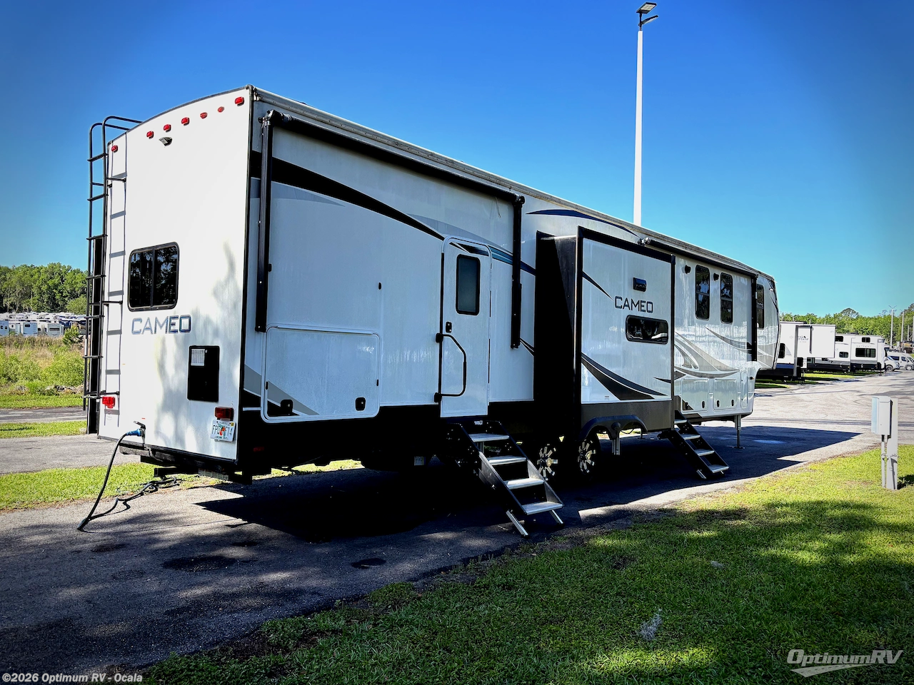 2022 CrossRoads Cameo CE4051BH - Used Fifth Wheel For Sale by Optimum RV - Ocala in Ocala, Florida features Slideout, Awning