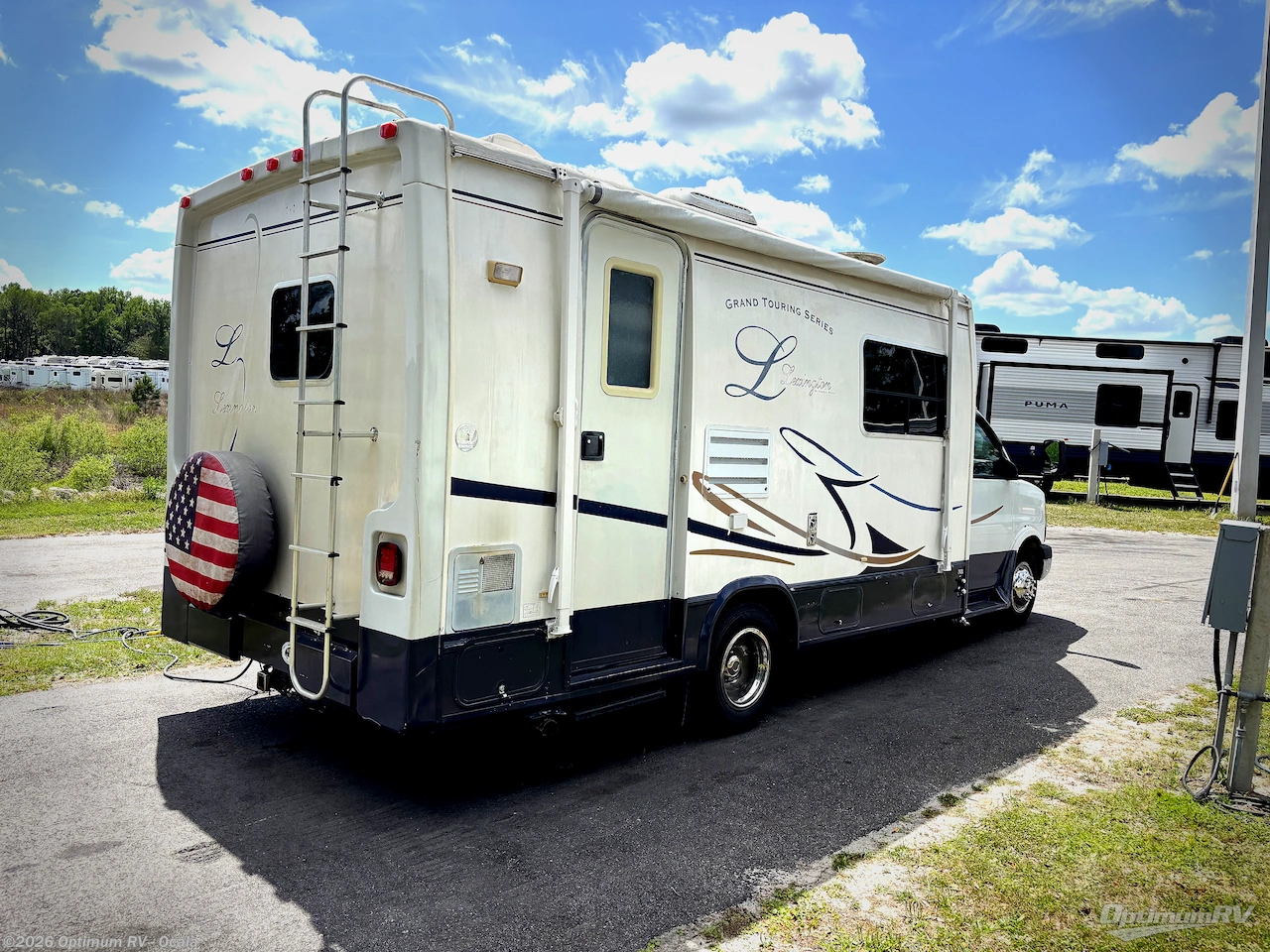 2003 Forest River Lexington 270S - Used Class B For Sale by Optimum RV - Ocala in Ocala, Florida features Slideout