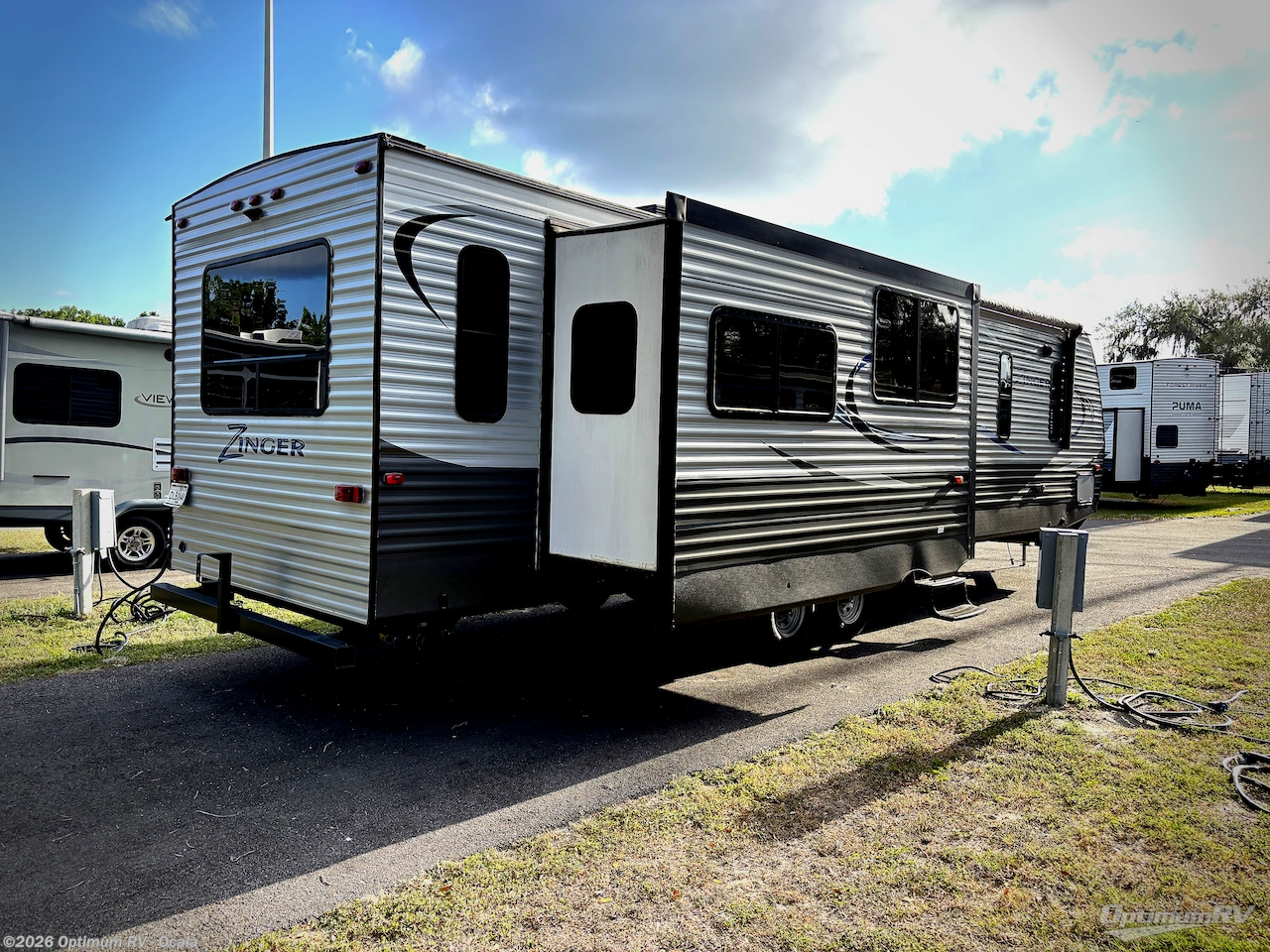 2018 CrossRoads Zinger ZR34RS - Used Travel Trailer For Sale by Optimum RV - Ocala in Ocala, Florida features Awning, Slideout