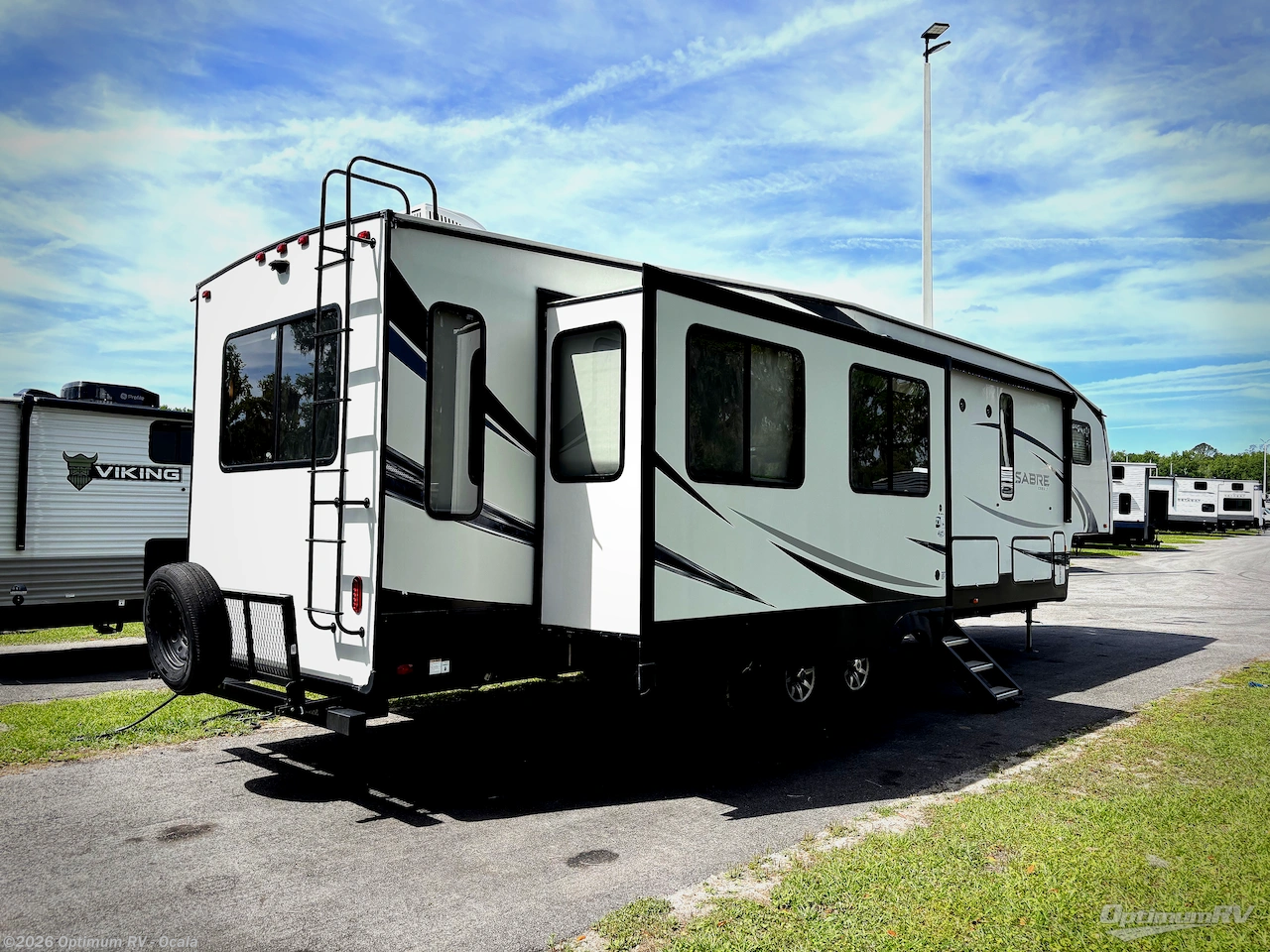 2019 Forest River Sabre 36BHQ - Used Fifth Wheel For Sale by Optimum RV - Ocala in Ocala, Florida features Awning, Slideout