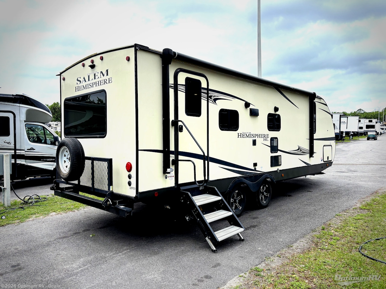 2020 Forest River Salem Hemisphere Hyper-Lyte 24RLHL - Used Travel Trailer For Sale by Optimum RV - Ocala in Ocala, Florida features Awning, Slideout