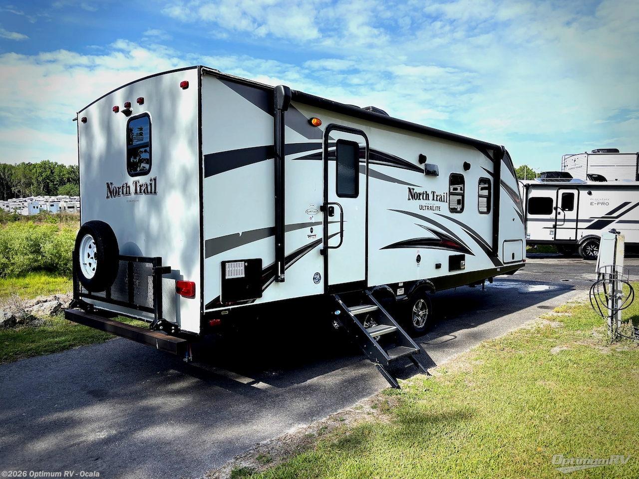 2019 Heartland North Trail 22CRB - Used Travel Trailer For Sale by Optimum RV - Ocala in Ocala, Florida features Awning, Slideout