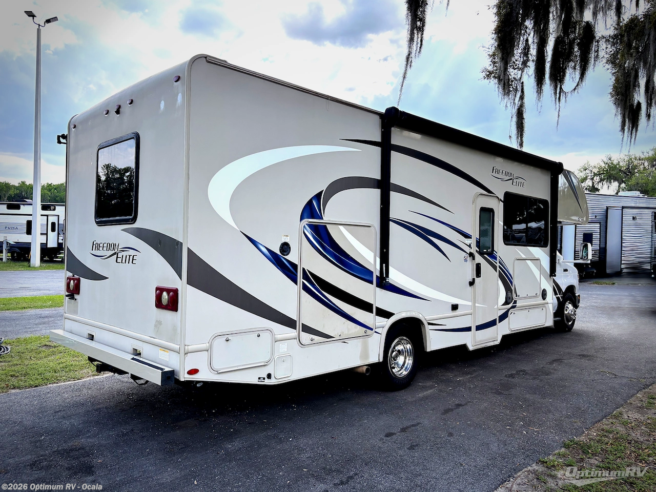 2017 Thor FREEDOM ELITE 29FE - Used Class C For Sale by Optimum RV - Ocala in Ocala, Florida features Awning, Slideout