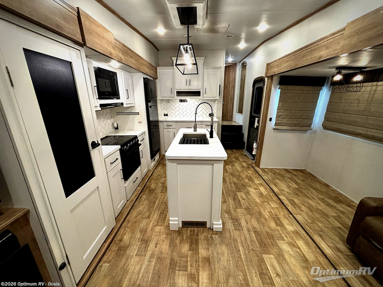 Used 2023 Keystone Arcadia Super Lite 332SLRL available in Ocala, Florida