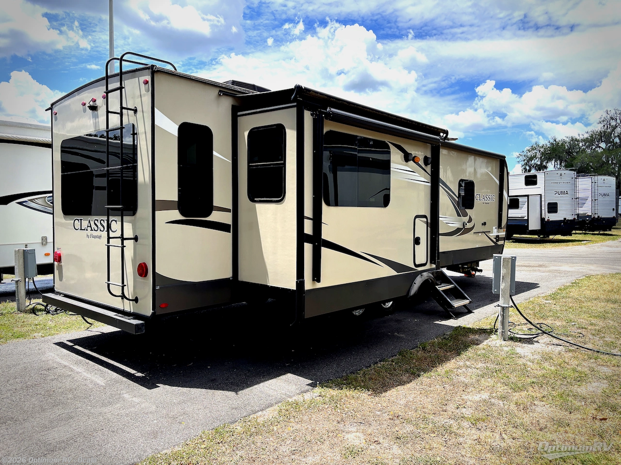 2019 Forest River Flagstaff Classic Super Lite 832IKBS - Used Travel Trailer For Sale by Optimum RV - Ocala in Ocala, Florida features Awning, Slideout