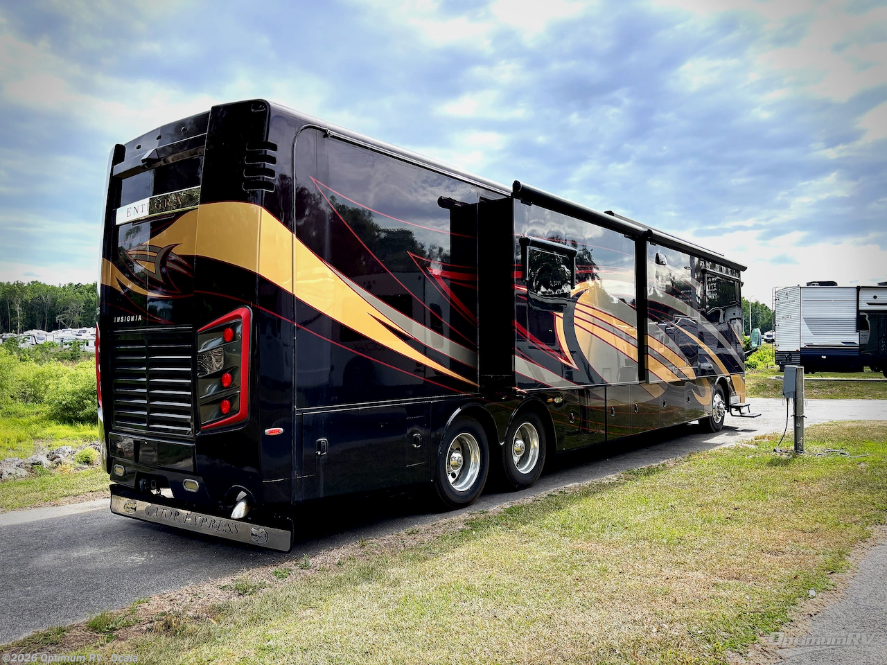 2017 Entegra Coach Insignia 44B - Used Class A For Sale by Optimum RV - Ocala in Ocala, Florida features Slideout
