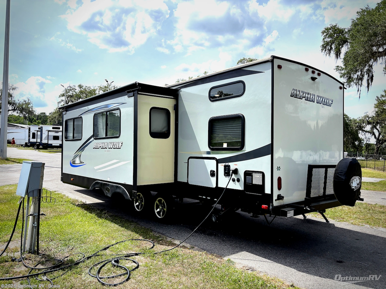 2019 Cherokee Alpha Wolf 26DBH-L by Forest River from Optimum RV - Ocala in Ocala, Florida