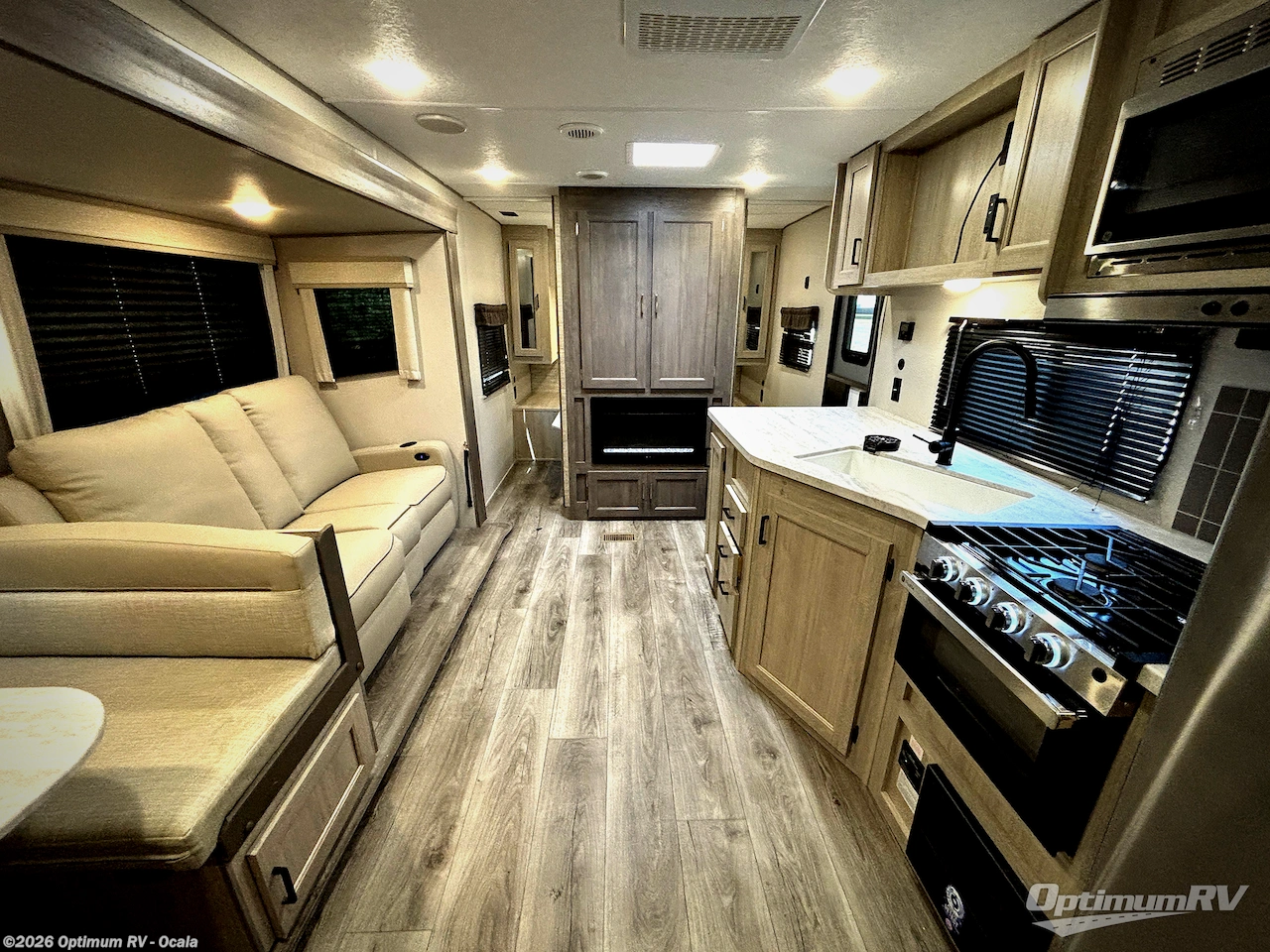 Used 2025 Coachmen Catalina Legacy Edition 243RBS available in Ocala, Florida