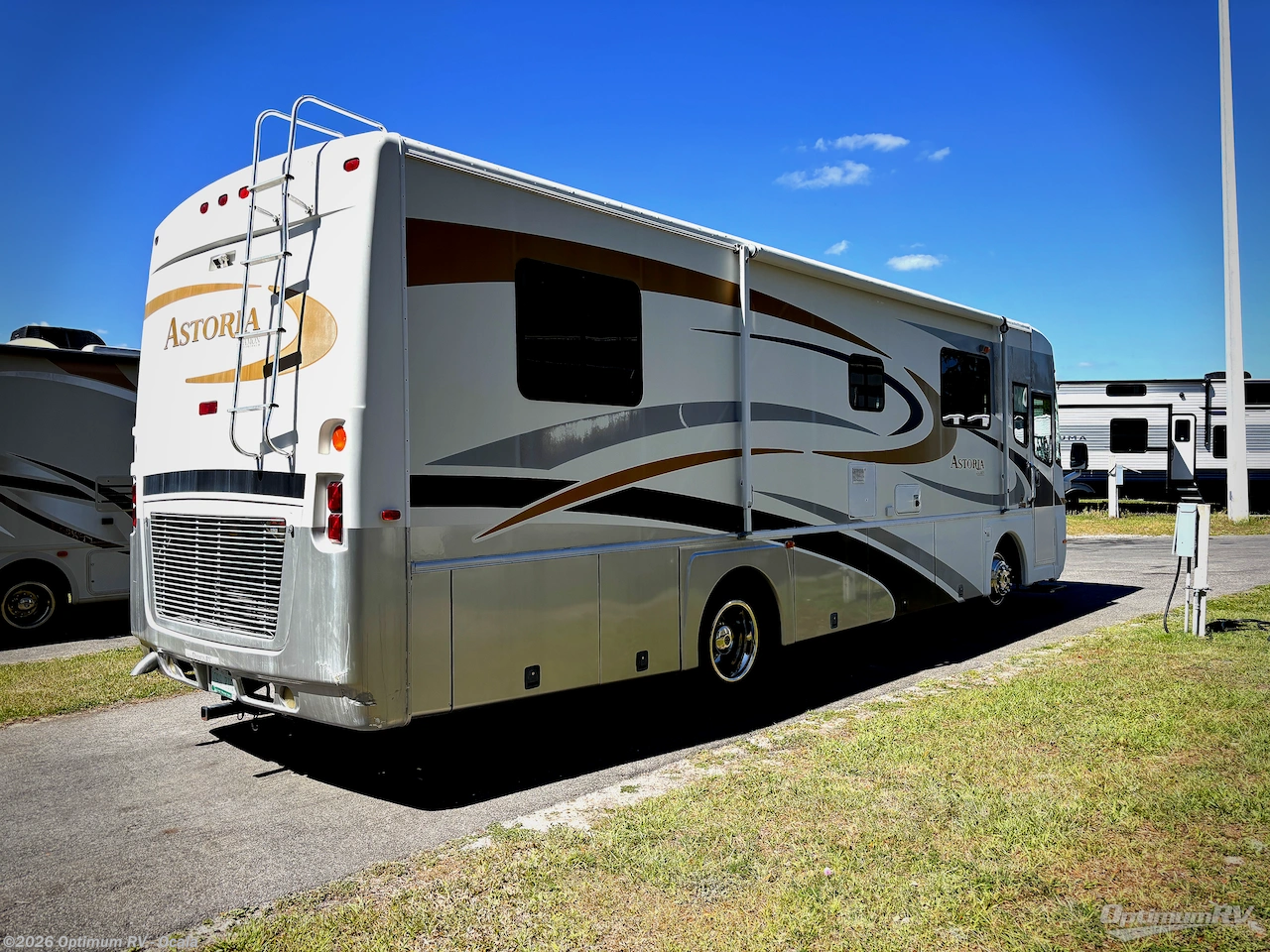 2005 Damon Astoria 3465 - Used Class A For Sale by Optimum RV - Ocala in Ocala, Florida