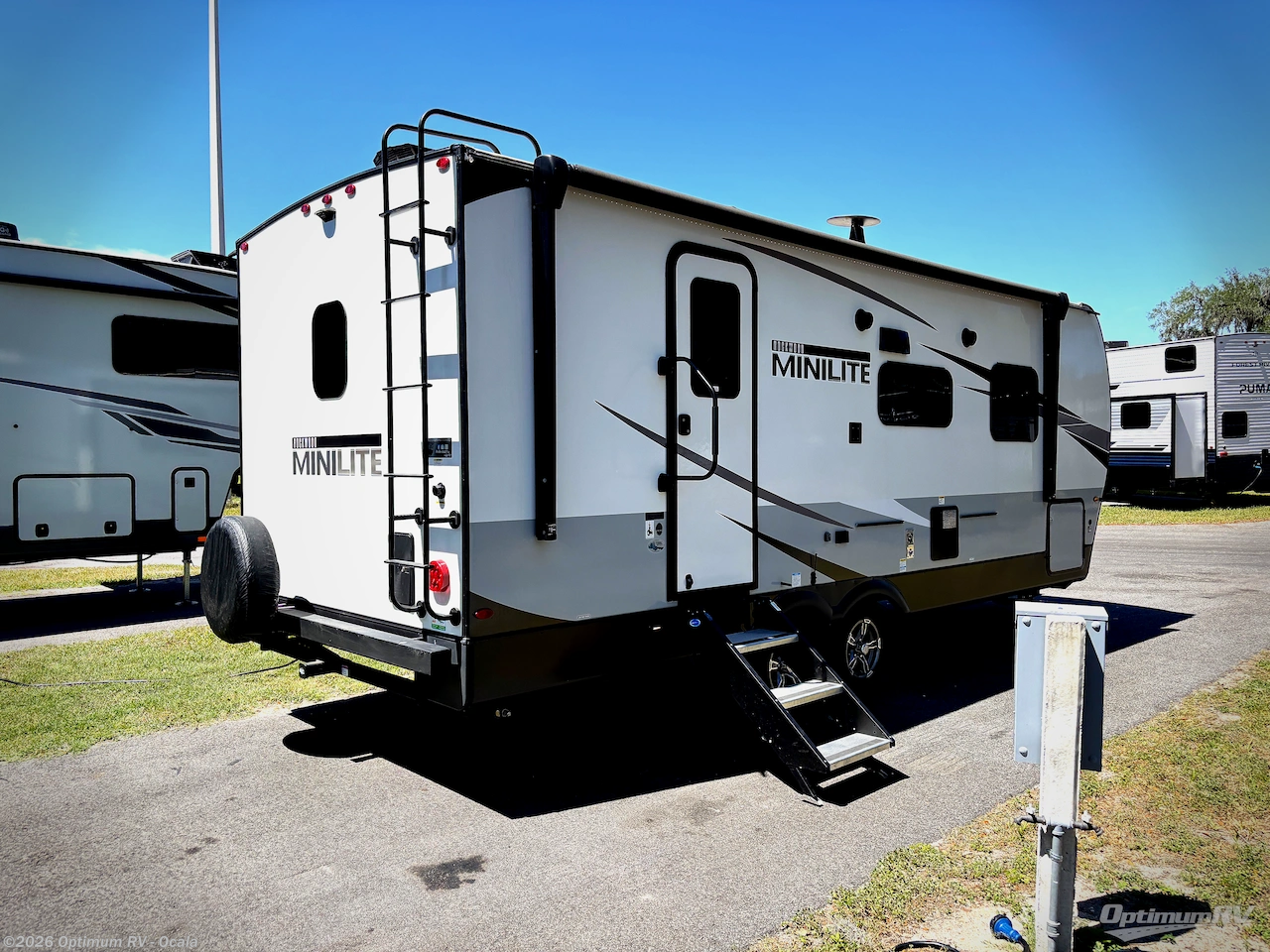 2023 Forest River Rockwood Mini Lite 2511S - Used Travel Trailer For Sale by Optimum RV - Ocala in Ocala, Florida features Slideout, Awning