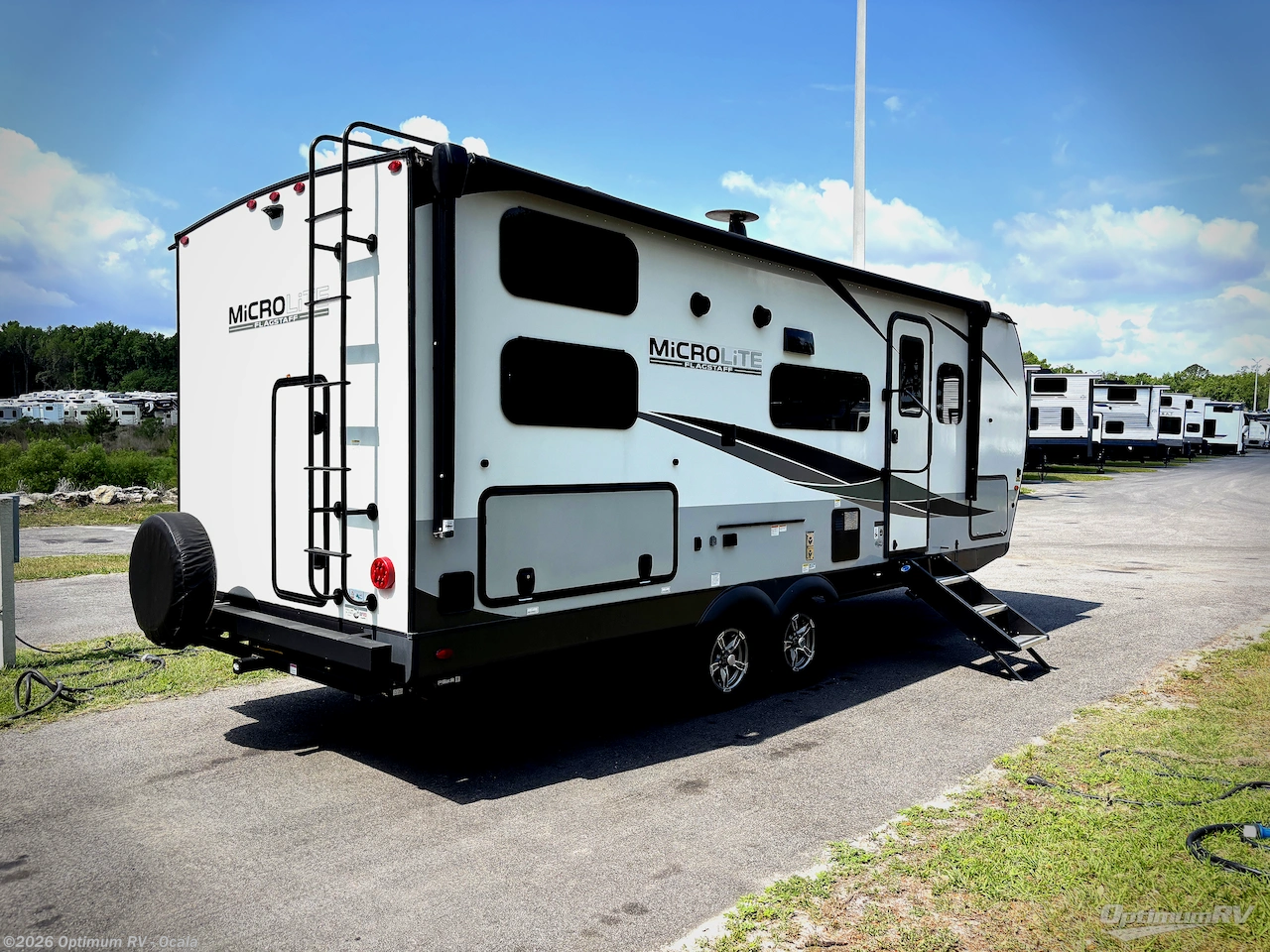 2023 Forest River Flagstaff Micro Lite 25BRDS - Used Travel Trailer For Sale by Optimum RV - Ocala in Ocala, Florida features Awning, Slideout