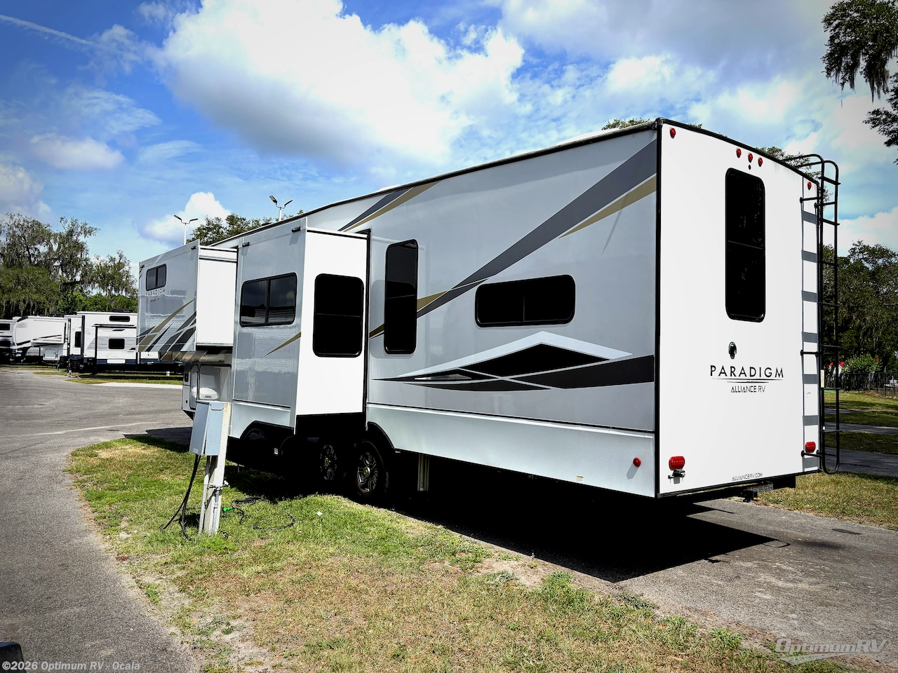 2022 Alliance Paradigm 372RK by Skyline from Optimum RV - Ocala in Ocala, Florida