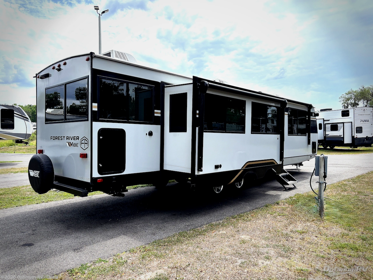 2025 Forest River Vibe 3400SB - Used Travel Trailer For Sale by Optimum RV - Ocala in Ocala, Florida features Awning, Slideout