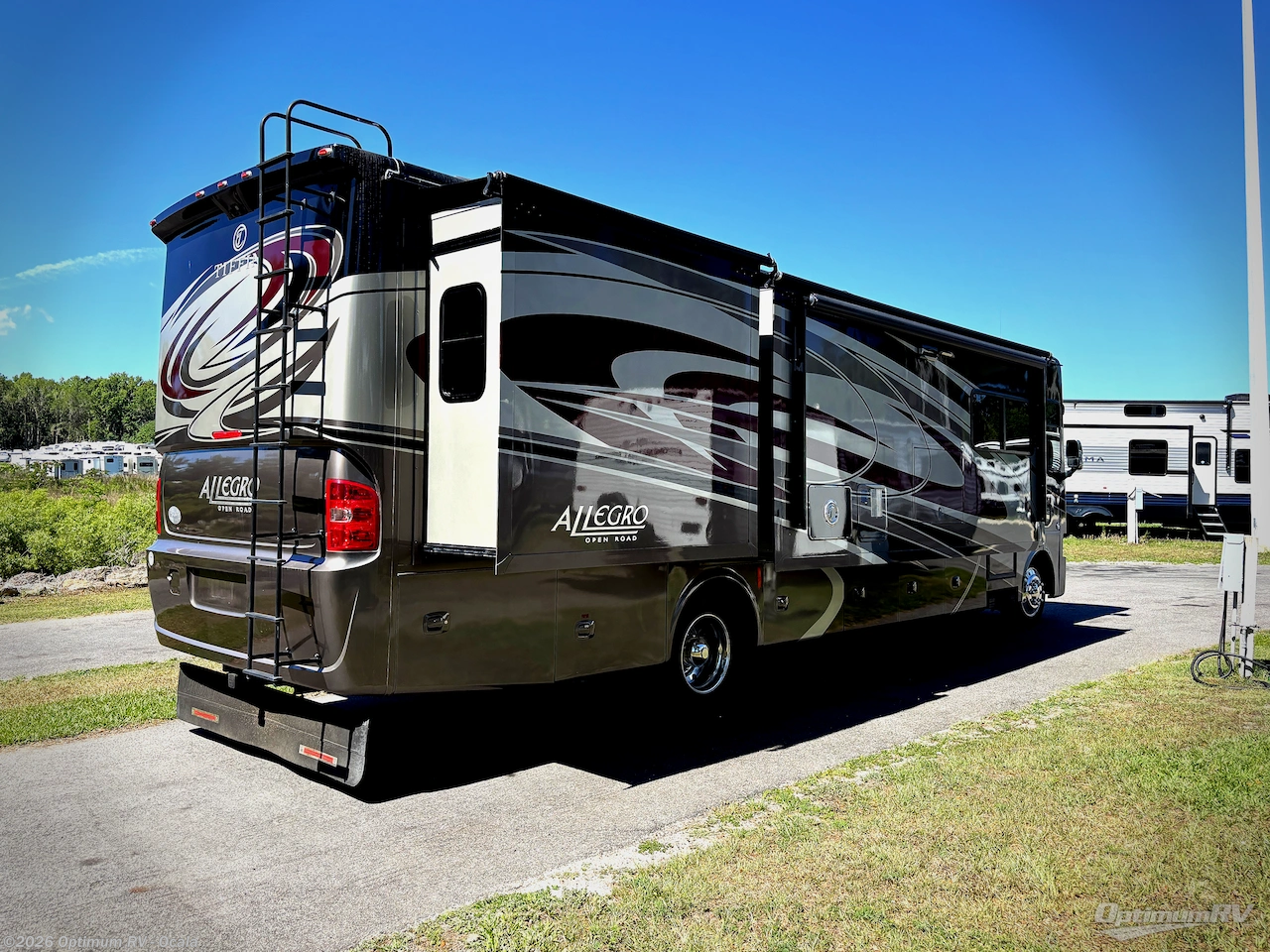 2016 Tiffin Allegro 34 PA - Used Class A For Sale by Optimum RV - Ocala in Ocala, Florida features Slideout