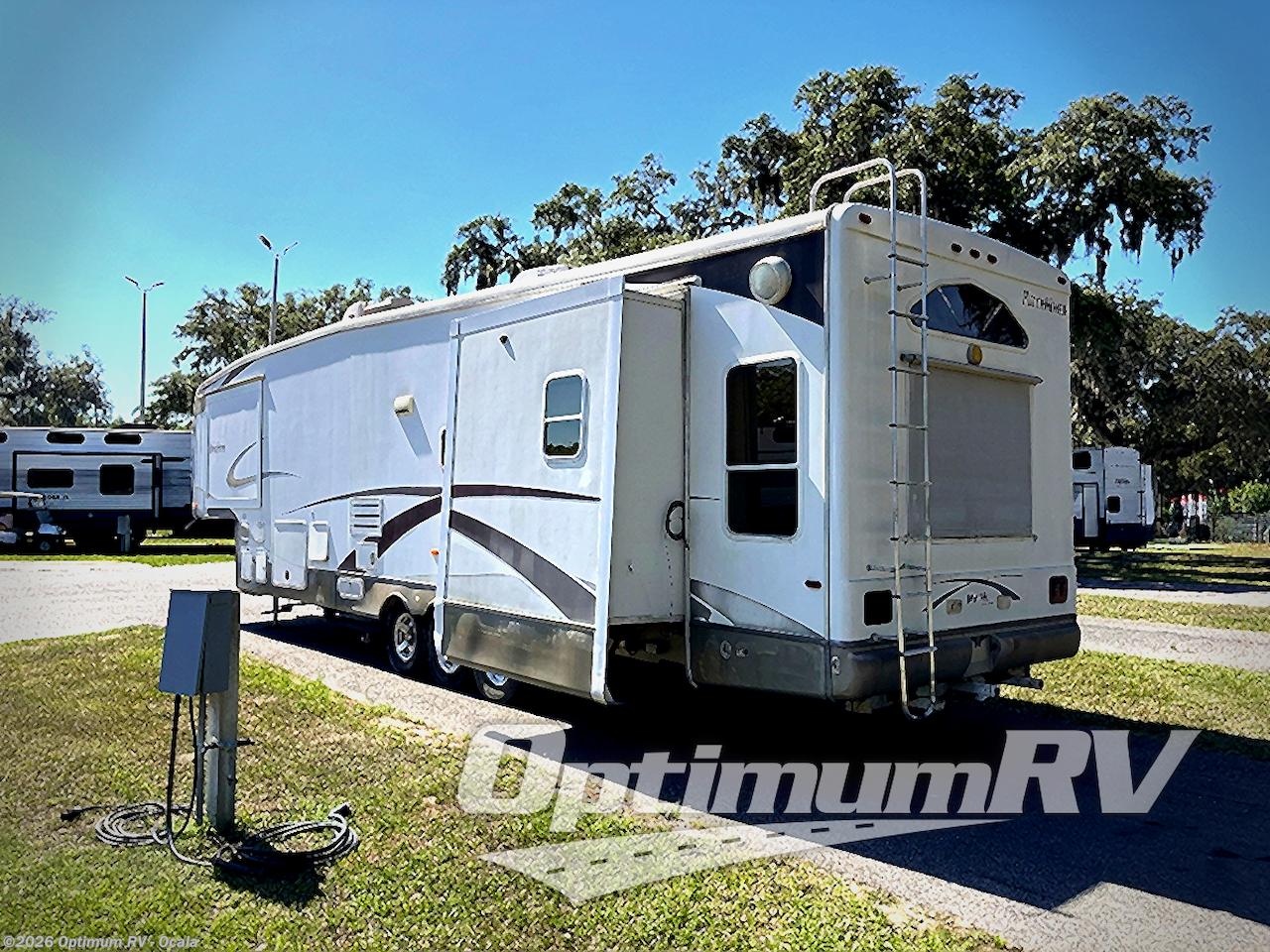 2008 HitchHiker Champagne 38LKTG by Nu-Wa from Optimum RV - Ocala in Ocala, Florida