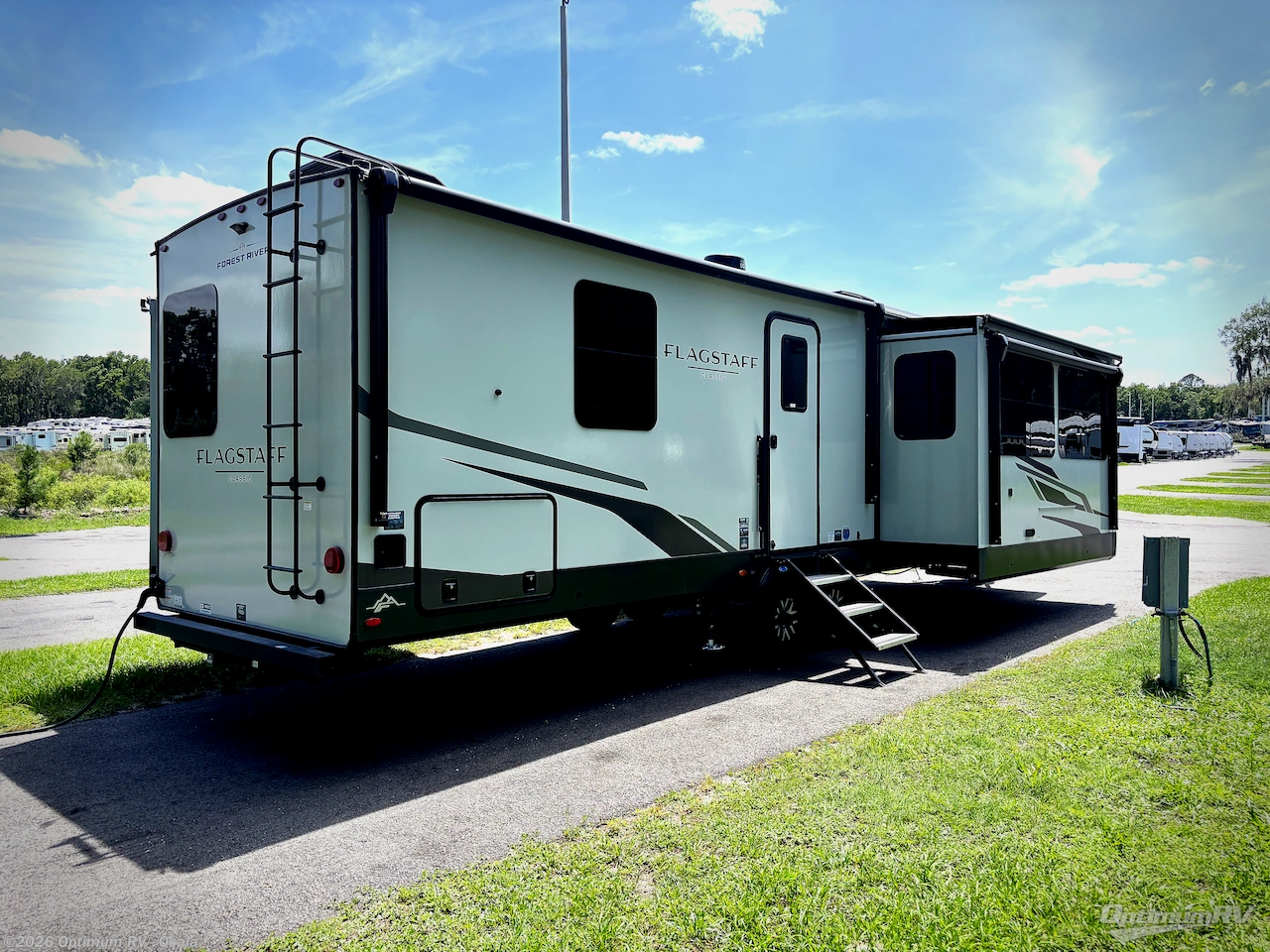 2026 Forest River Flagstaff Classic 832FK - New Travel Trailer For Sale by Optimum RV - Ocala in Ocala, Florida features Awning, Slideout