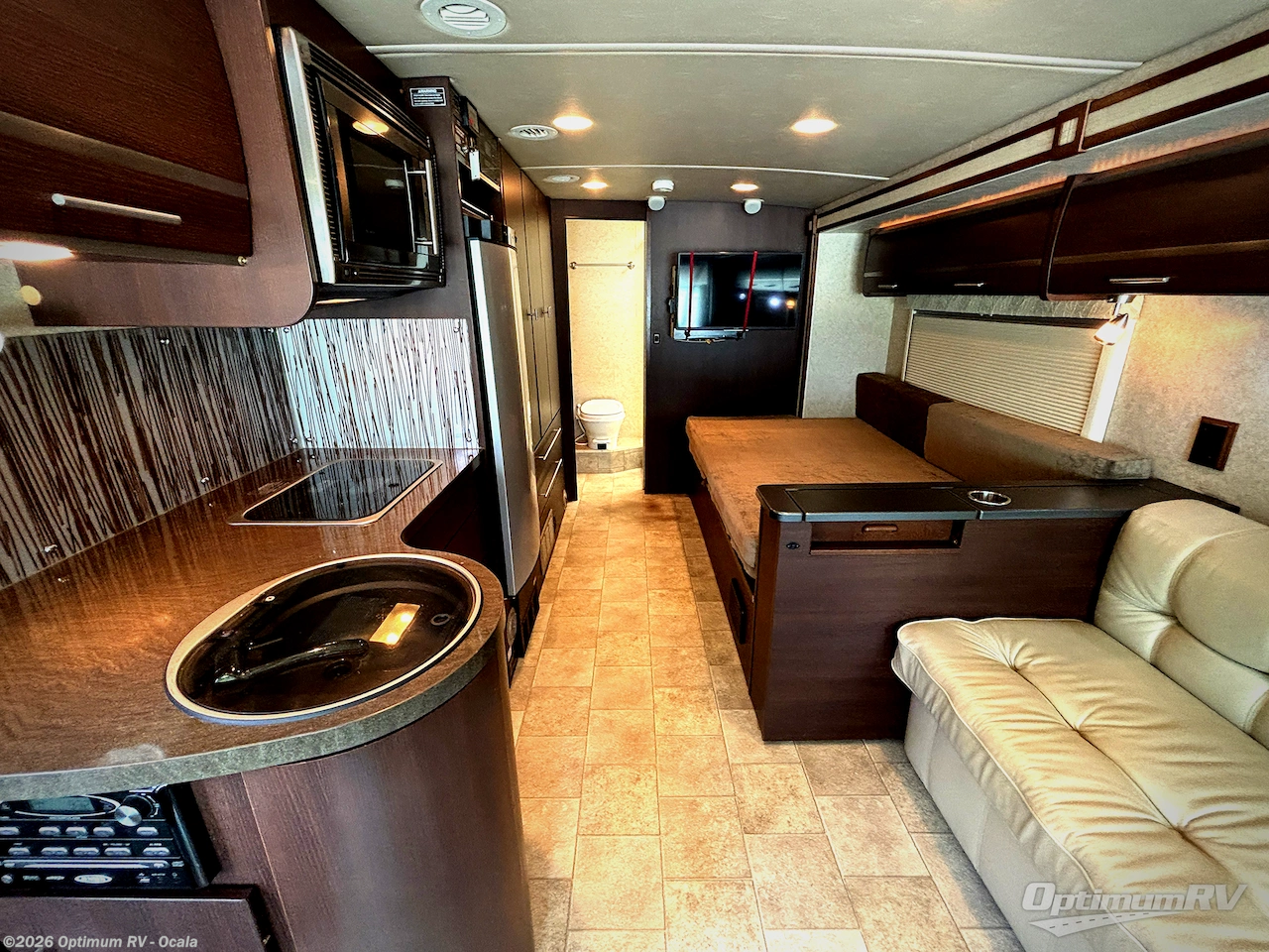 Used 2010 Itasca Reyo 25R available in Ocala, Florida