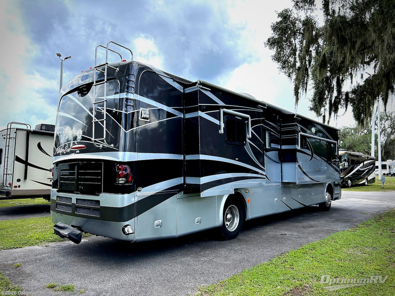 2006 Tiffin Allegro Bus 40QDP - Used Class A For Sale by Optimum RV - Ocala in Ocala, Florida features Slideout