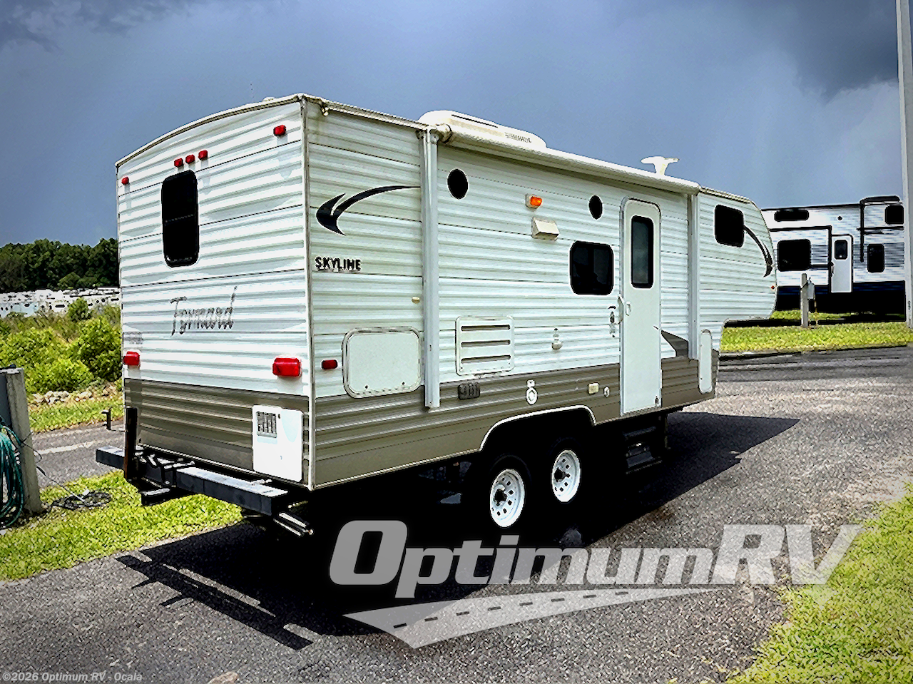 2013 Skyline Nomad Joey Select 271 - Used Fifth Wheel For Sale by Optimum RV - Ocala in Ocala, Florida features Slideout