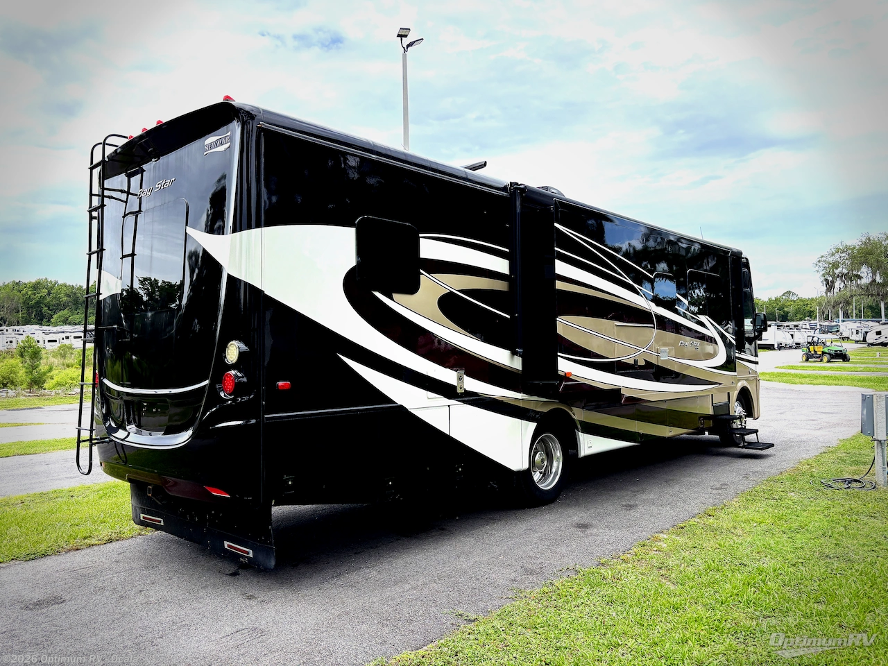 2018 Newmar Bay Star 3518 - Used Class A For Sale by Optimum RV - Ocala in Ocala, Florida features Slideout, Awning