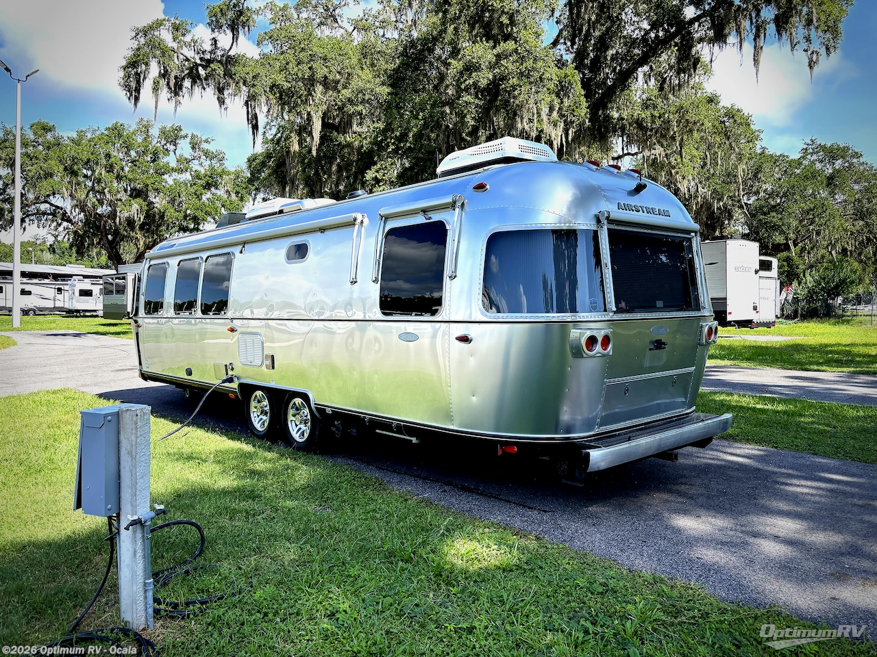 2017 Classic 30 by Airstream from Optimum RV - Ocala in Ocala, Florida
