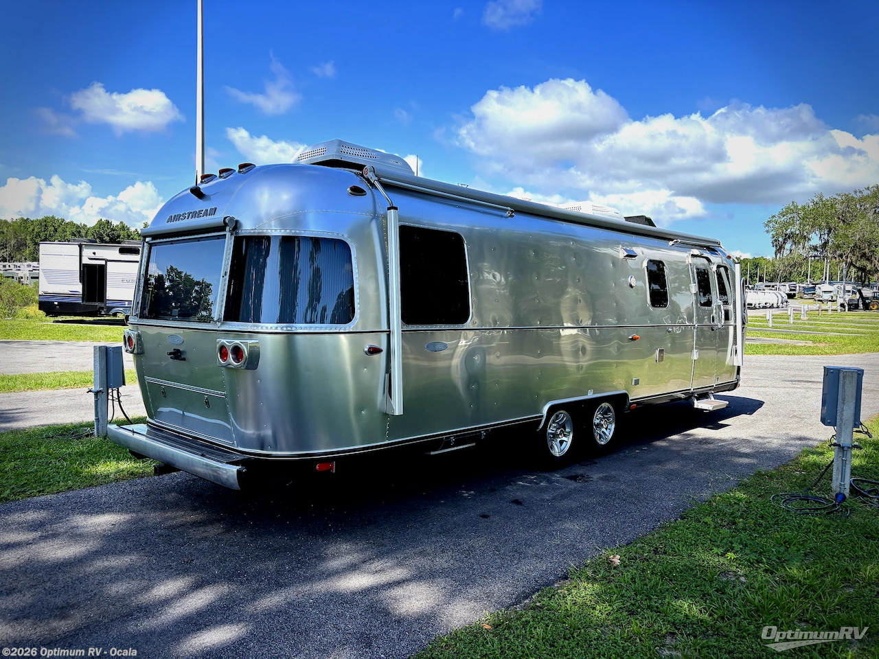 2017 Airstream Classic 30 - Used Travel Trailer For Sale by Optimum RV - Ocala in Ocala, Florida