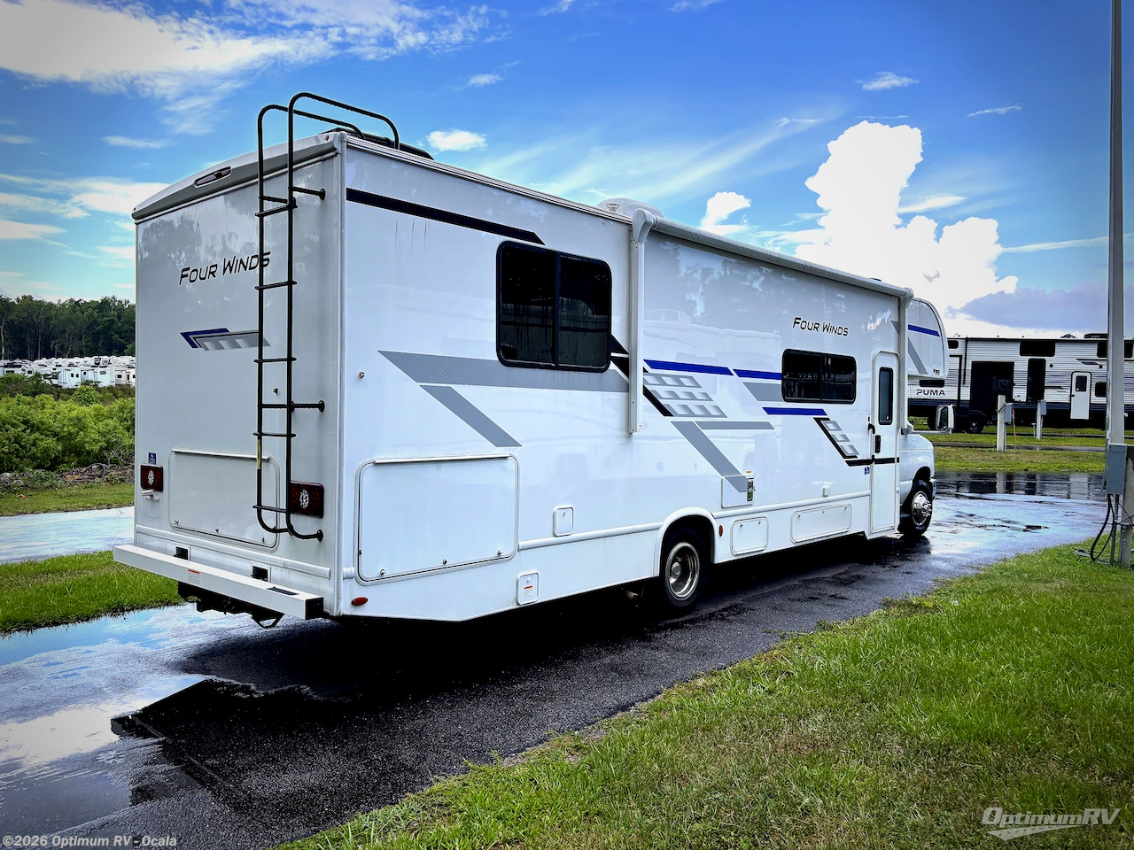 2026 Thor Four Winds 31H - Used Class C For Sale by Optimum RV - Ocala in Ocala, Florida features Slideout, Awning
