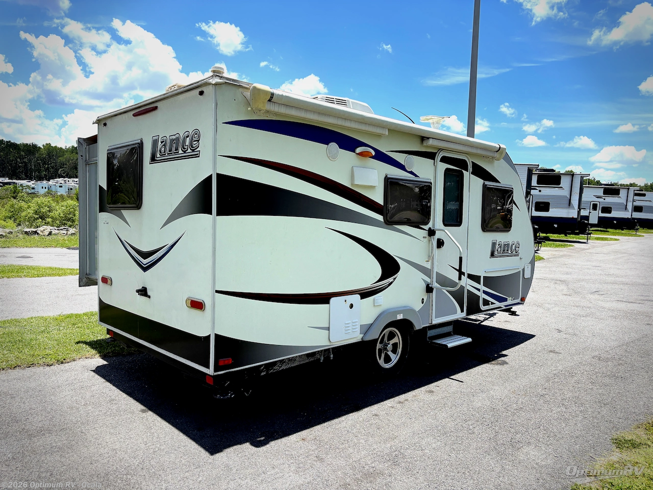 2016 Lance Lance Travel Trailers 1575 - Used Travel Trailer For Sale by Optimum RV - Ocala in Ocala, Florida features Slideout