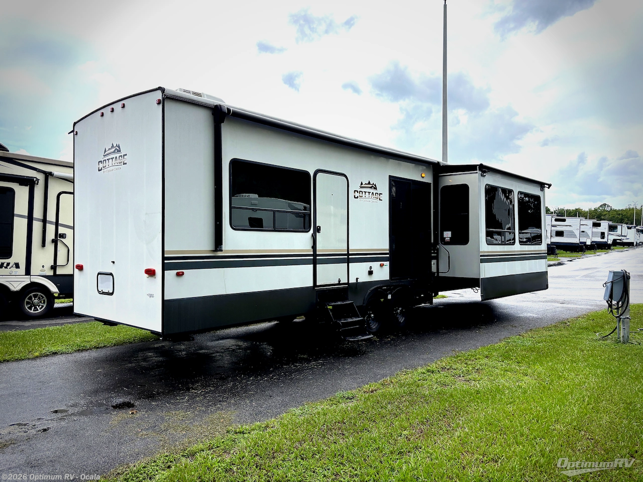 2023 Forest River Cedar Creek Cottage 40CCK - Used Destination Trailer For Sale by Optimum RV - Ocala in Ocala, Florida features Slideout, Awning