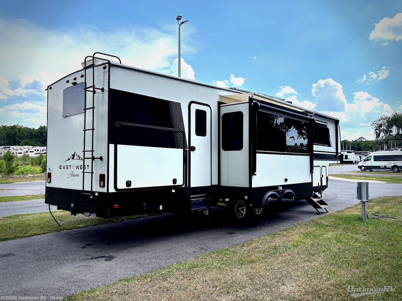 2024 East to West Ahara 378BH-OK - Used Fifth Wheel For Sale by Optimum RV - Ocala in Ocala, Florida features Slideout, Awning