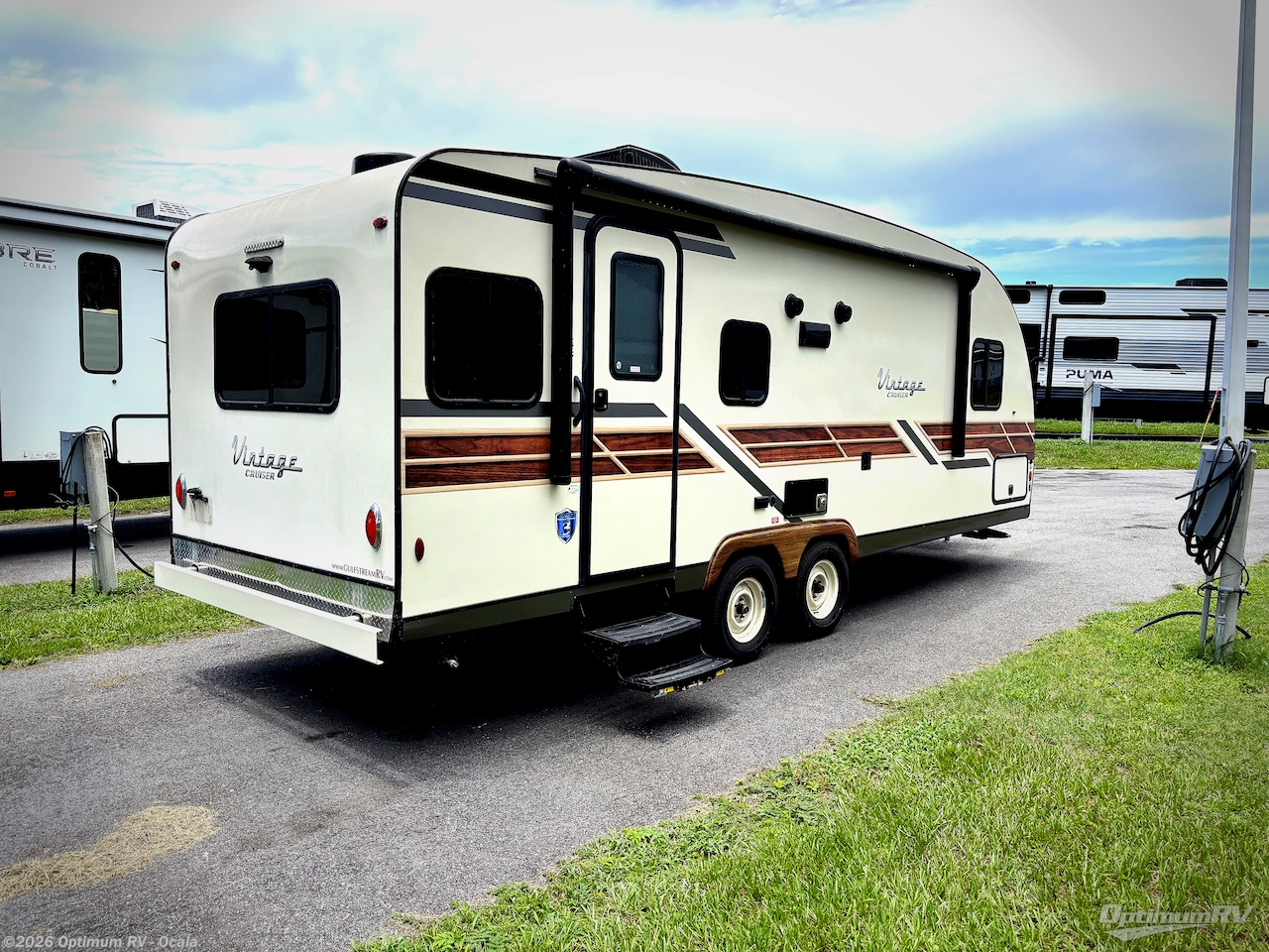 2020 Gulf Stream Vintage Cruiser 23RSS - Used Travel Trailer For Sale by Optimum RV - Ocala in Ocala, Florida features Slideout