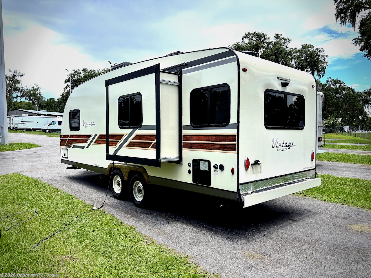 2020 Vintage Cruiser 23RSS by Gulf Stream from Optimum RV - Ocala in Ocala, Florida