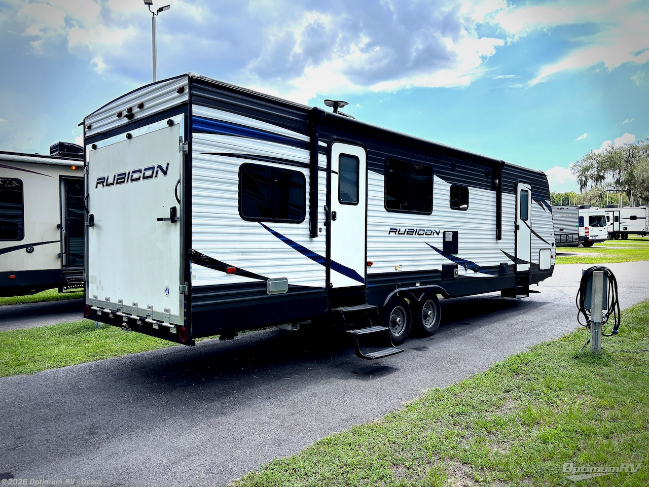 2018 Dutchmen Rubicon XLT 301XLT - Used Travel Trailer For Sale by Optimum RV - Ocala in Ocala, Florida features Awning, Slideout