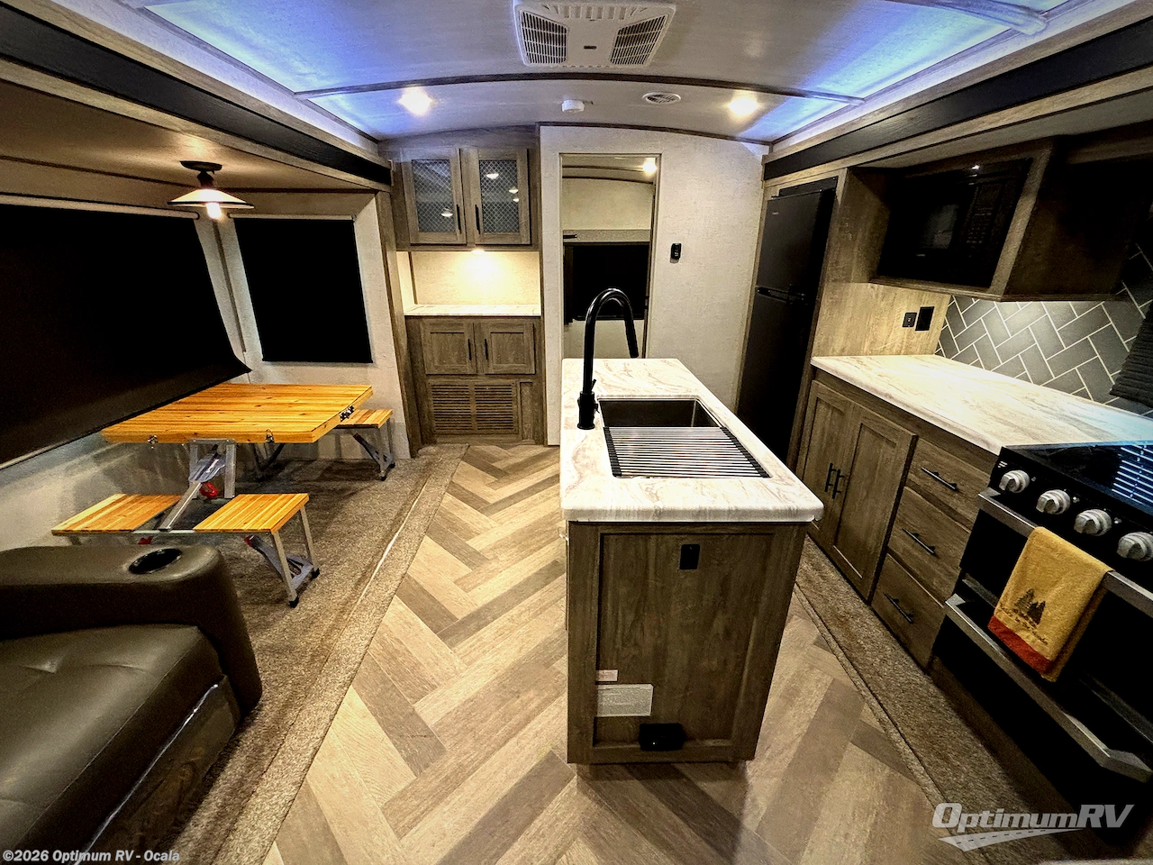 Used 2021 Forest River Wildwood Heritage Glen 310BHI available in Ocala, Florida