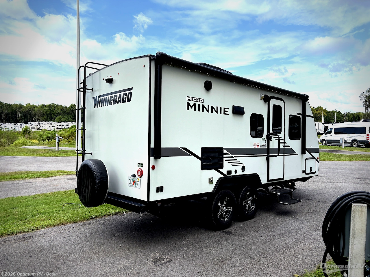 2021 Winnebago Micro Minnie 2108TB - Used Travel Trailer For Sale by Optimum RV - Ocala in Ocala, Florida features Slideout, Awning