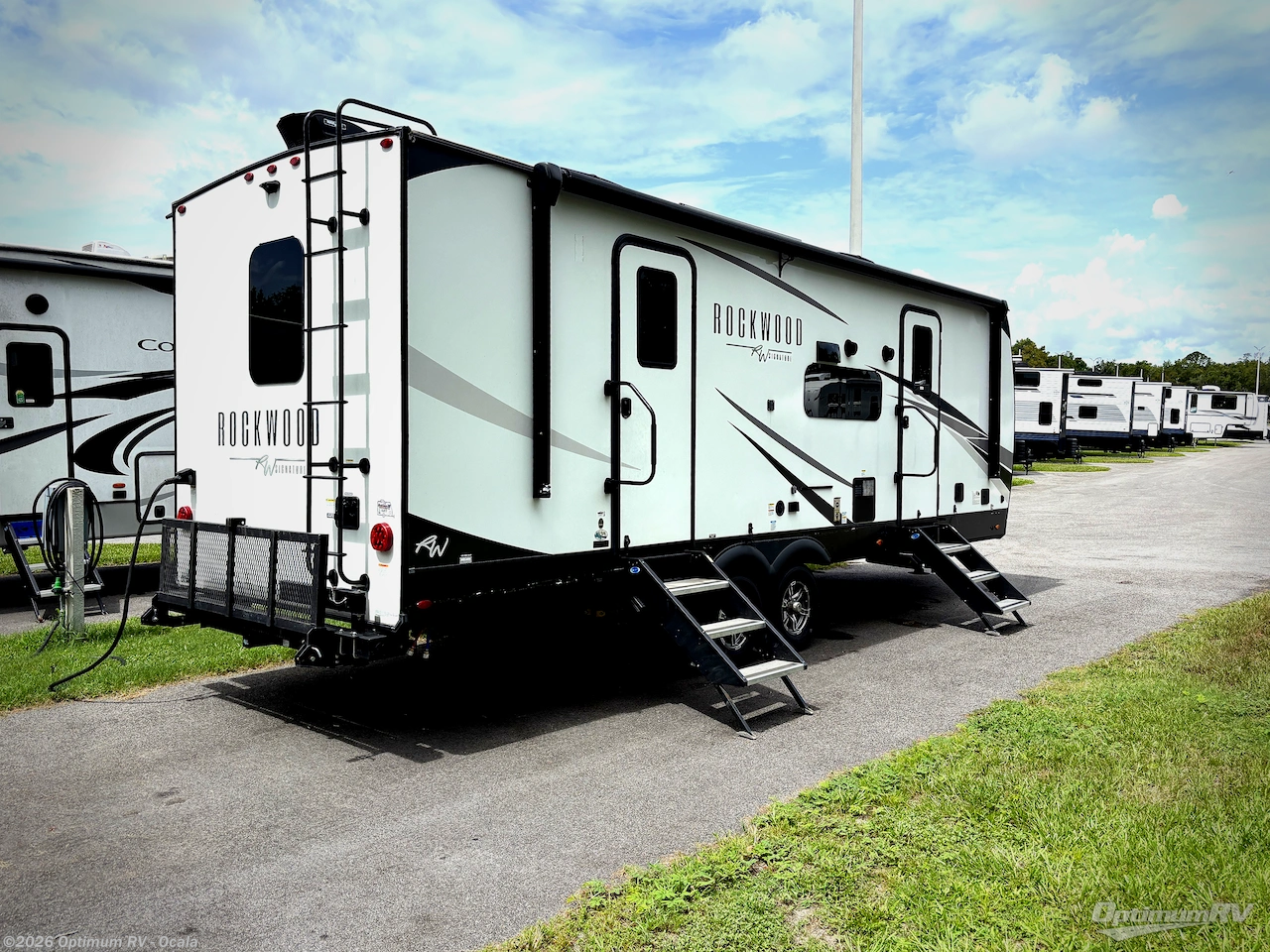 2023 Forest River Rockwood Signature 8262RBS - Used Travel Trailer For Sale by Optimum RV - Ocala in Ocala, Florida features Awning, Slideout