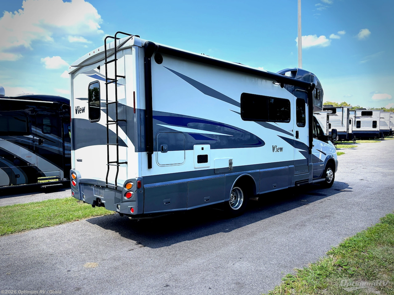 2018 Winnebago View 24D - Used Class C For Sale by Optimum RV - Ocala in Ocala, Florida features Slideout, Awning