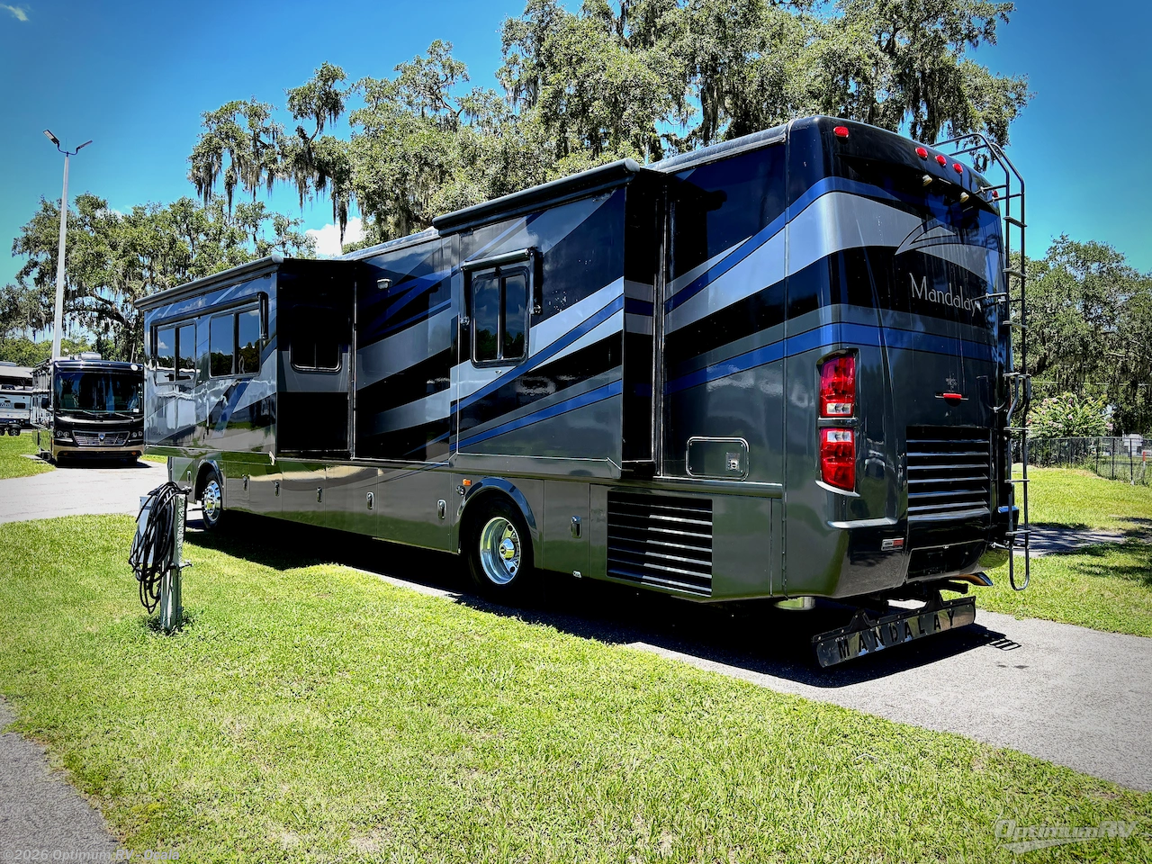 2006 Mandalay Class A 40G by Mandalay from Optimum RV - Ocala in Ocala, Florida